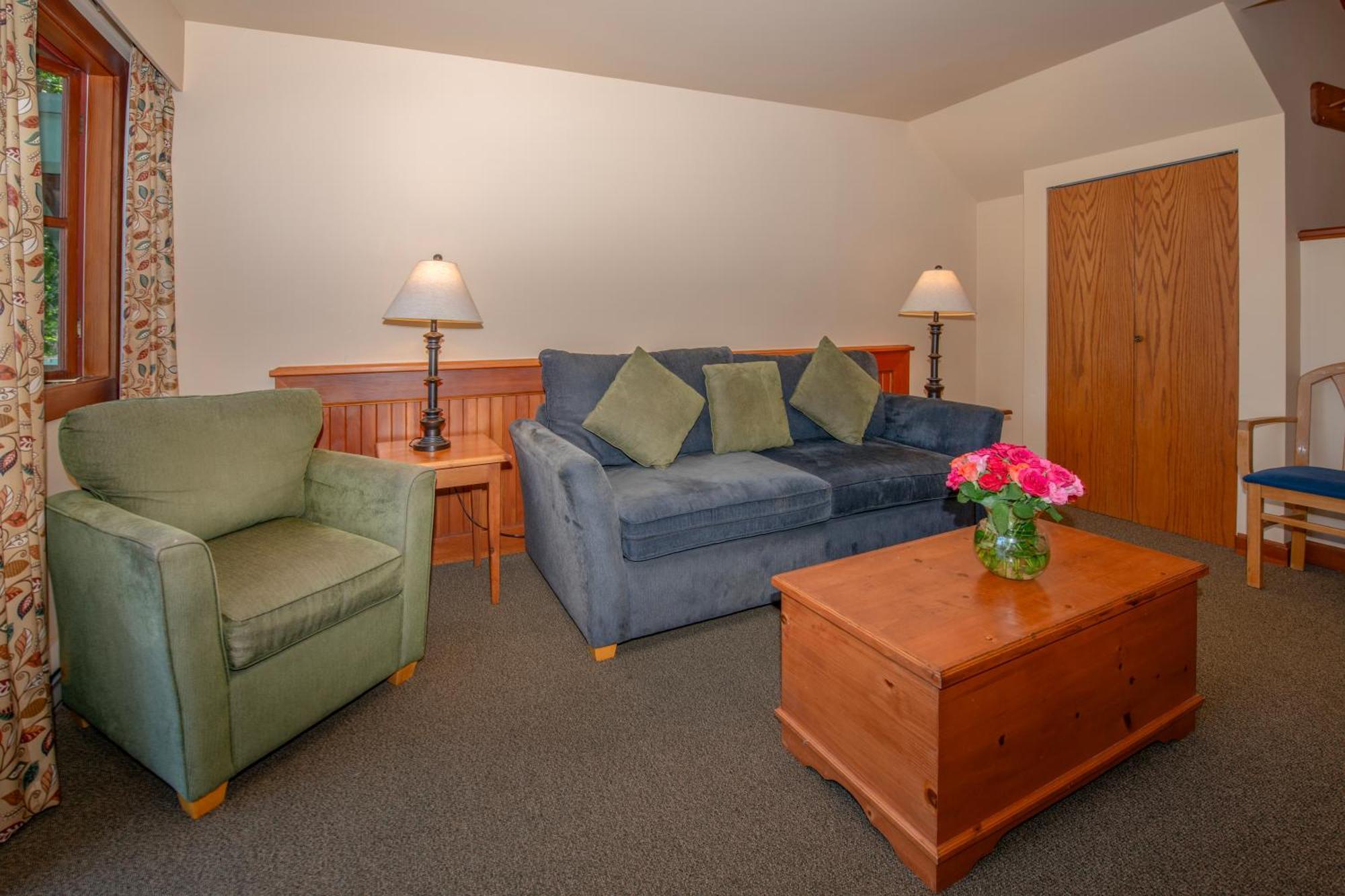 Garden View Executive Loft