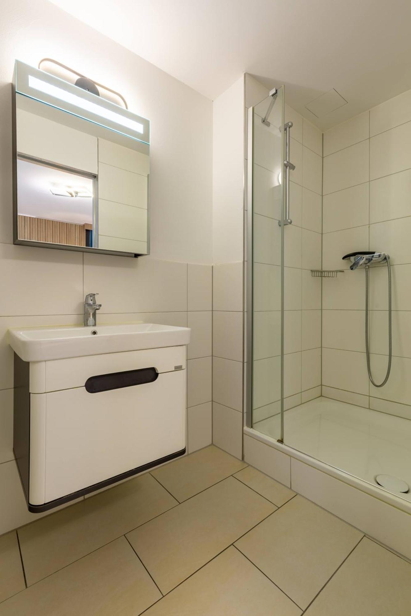 Economy Triple Room