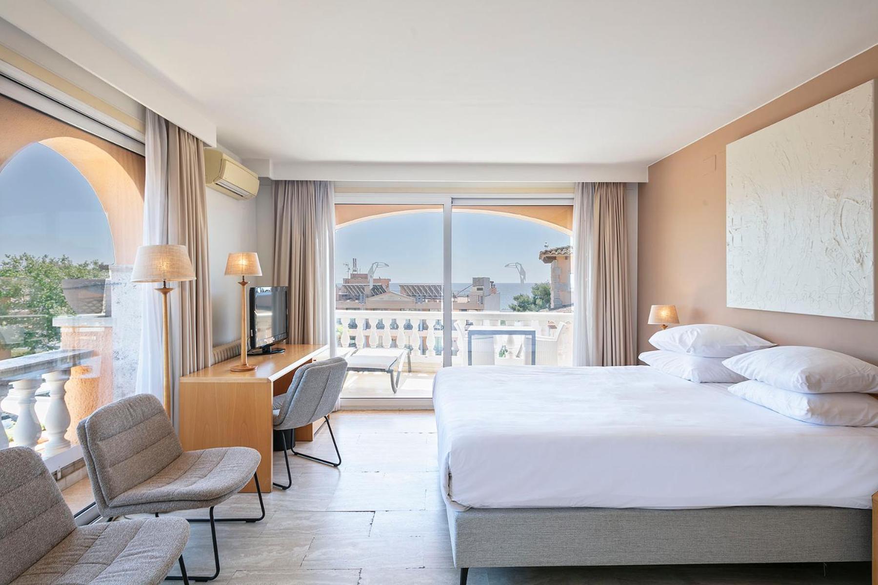 Double Room Pool View without lift