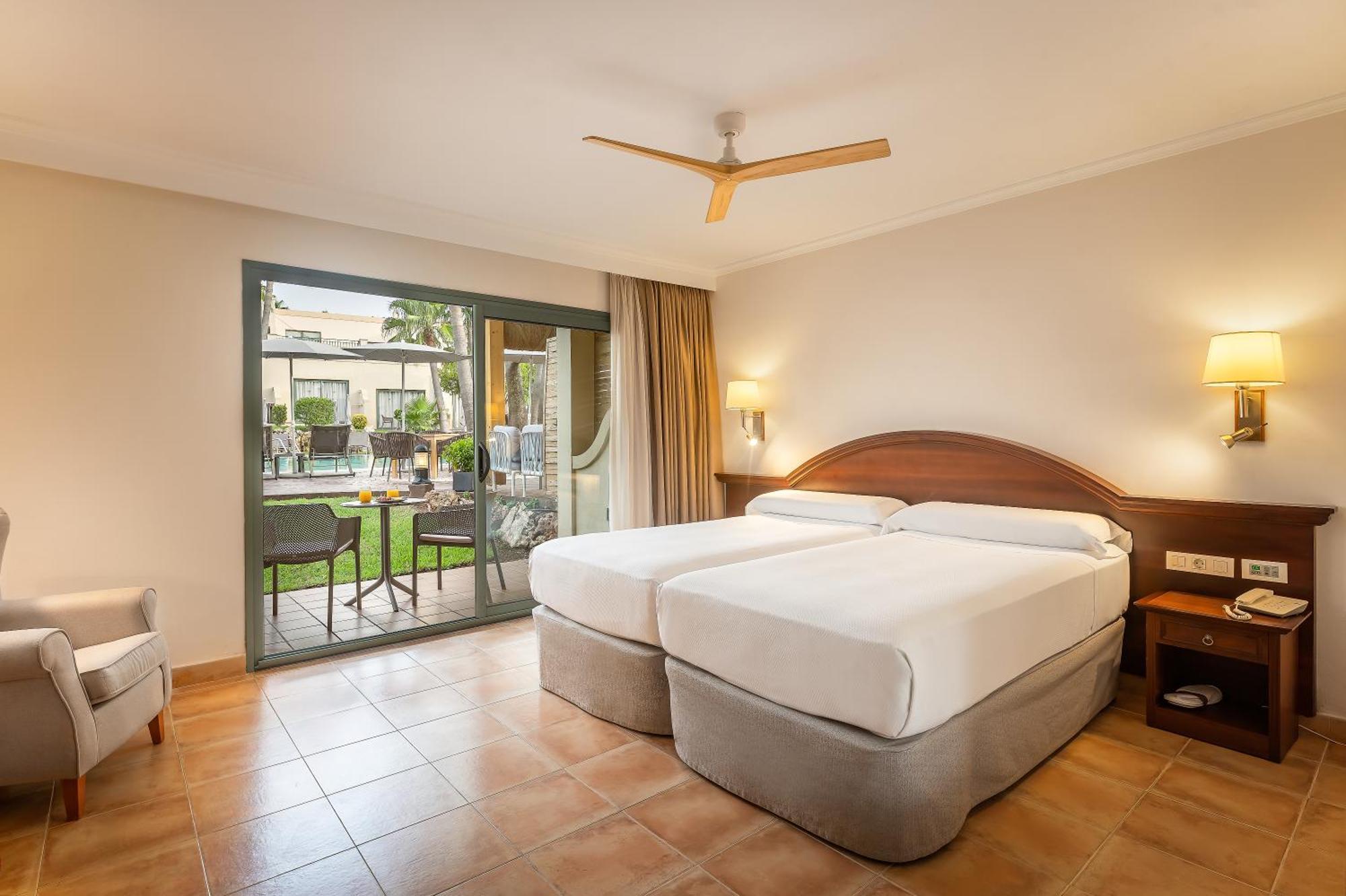 Double or Twin Room with Pool View