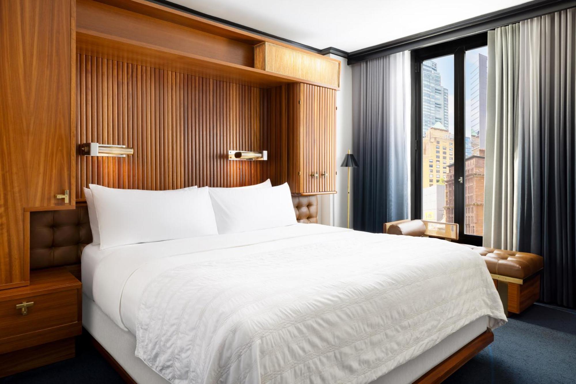 Deluxe King Room