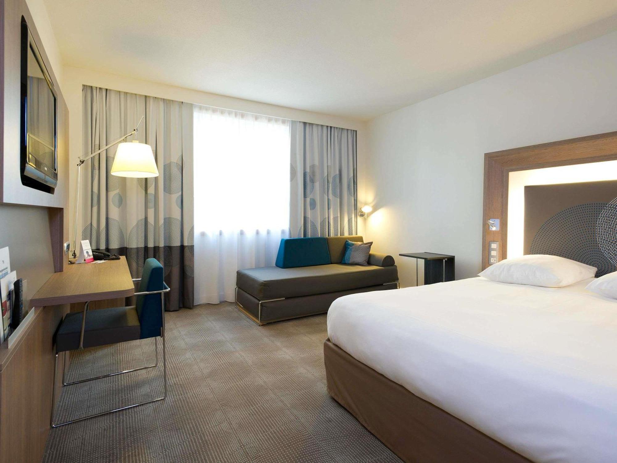 Quarto Standard com 1 Cama de Casal e 2 Camas Individuais