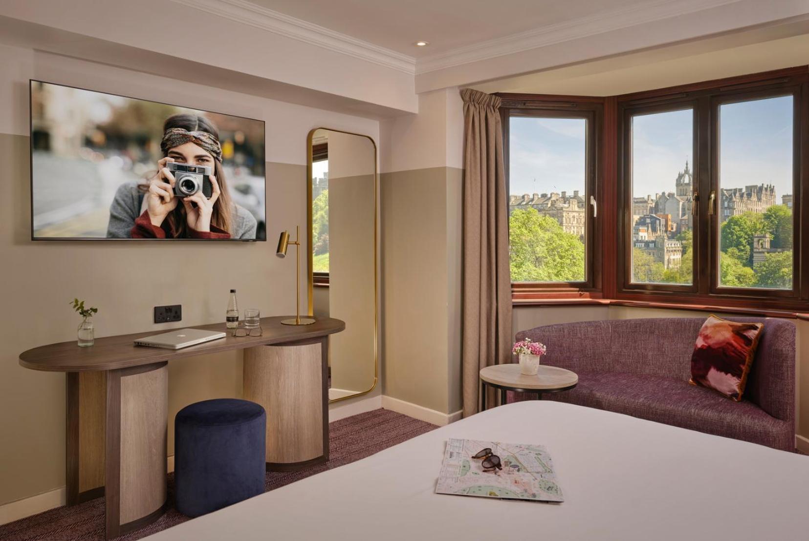 Superior Room 1 King Size Bed Castle View