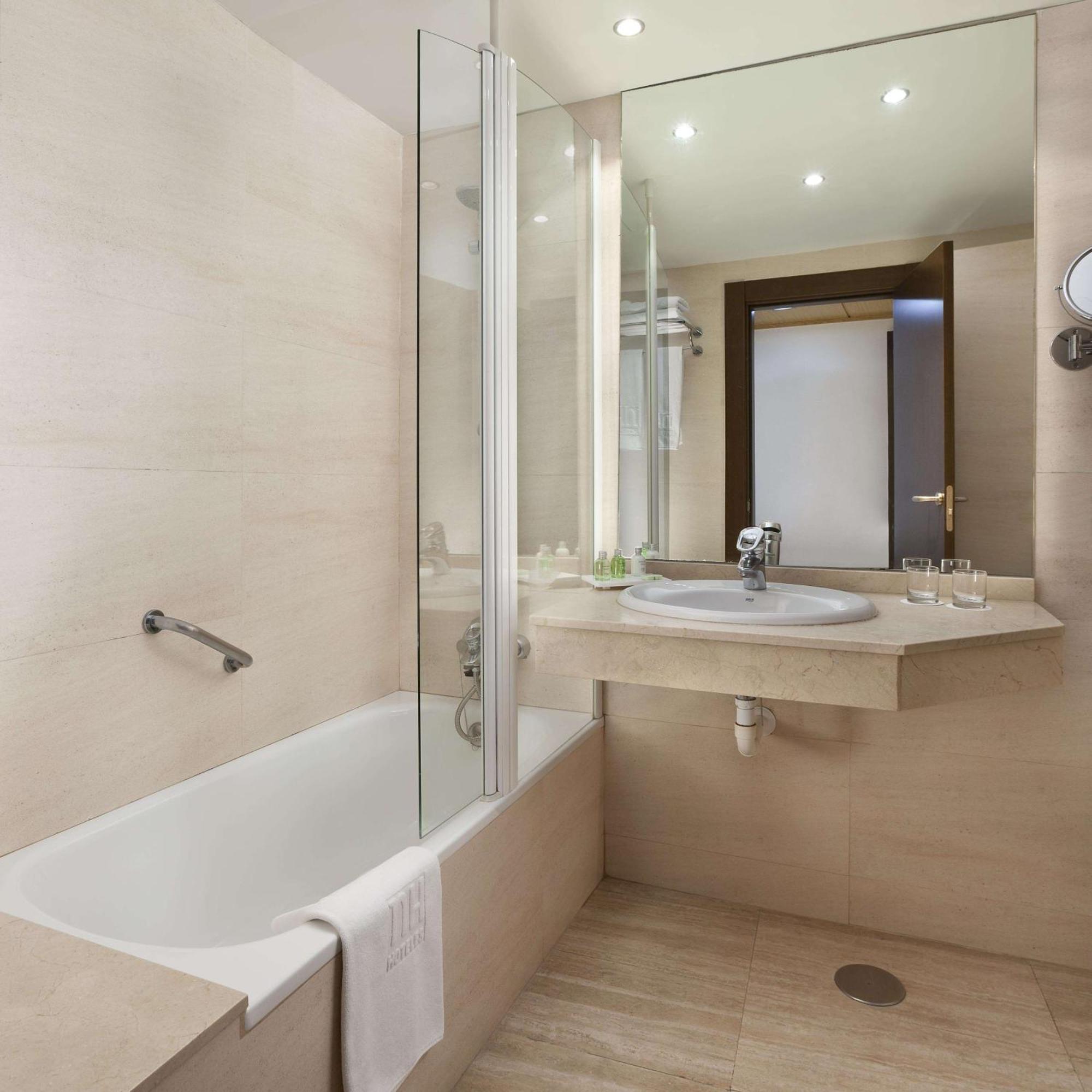 Standard Single Room,1704843789:JPEG