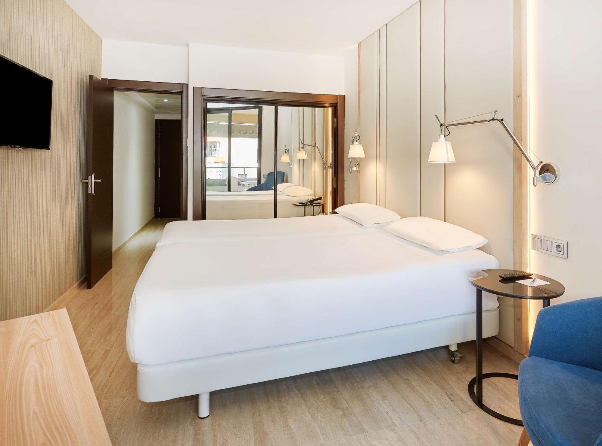 Standard Double or Twin Room Terrace