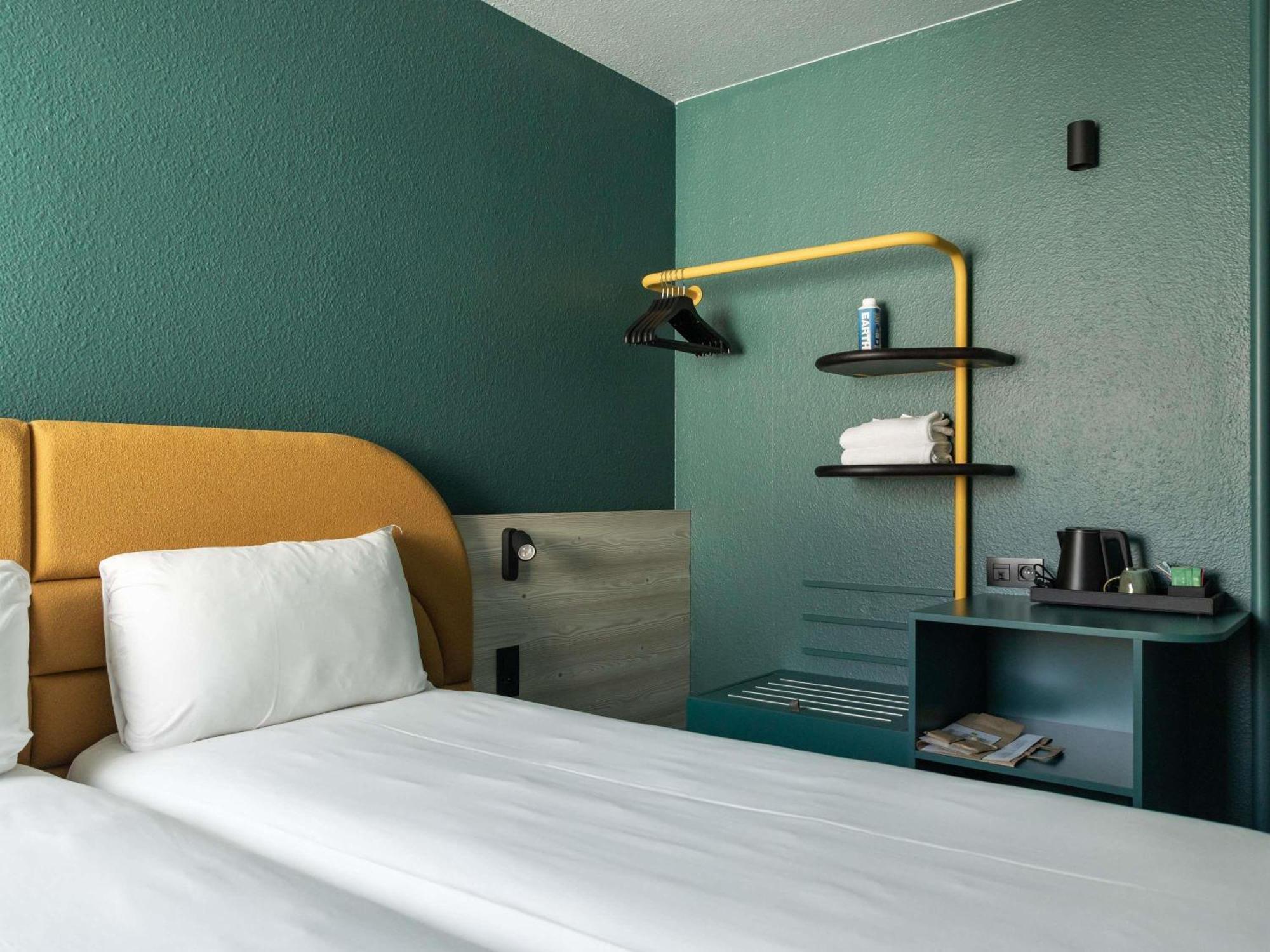 Standard Room 2 Single Beds