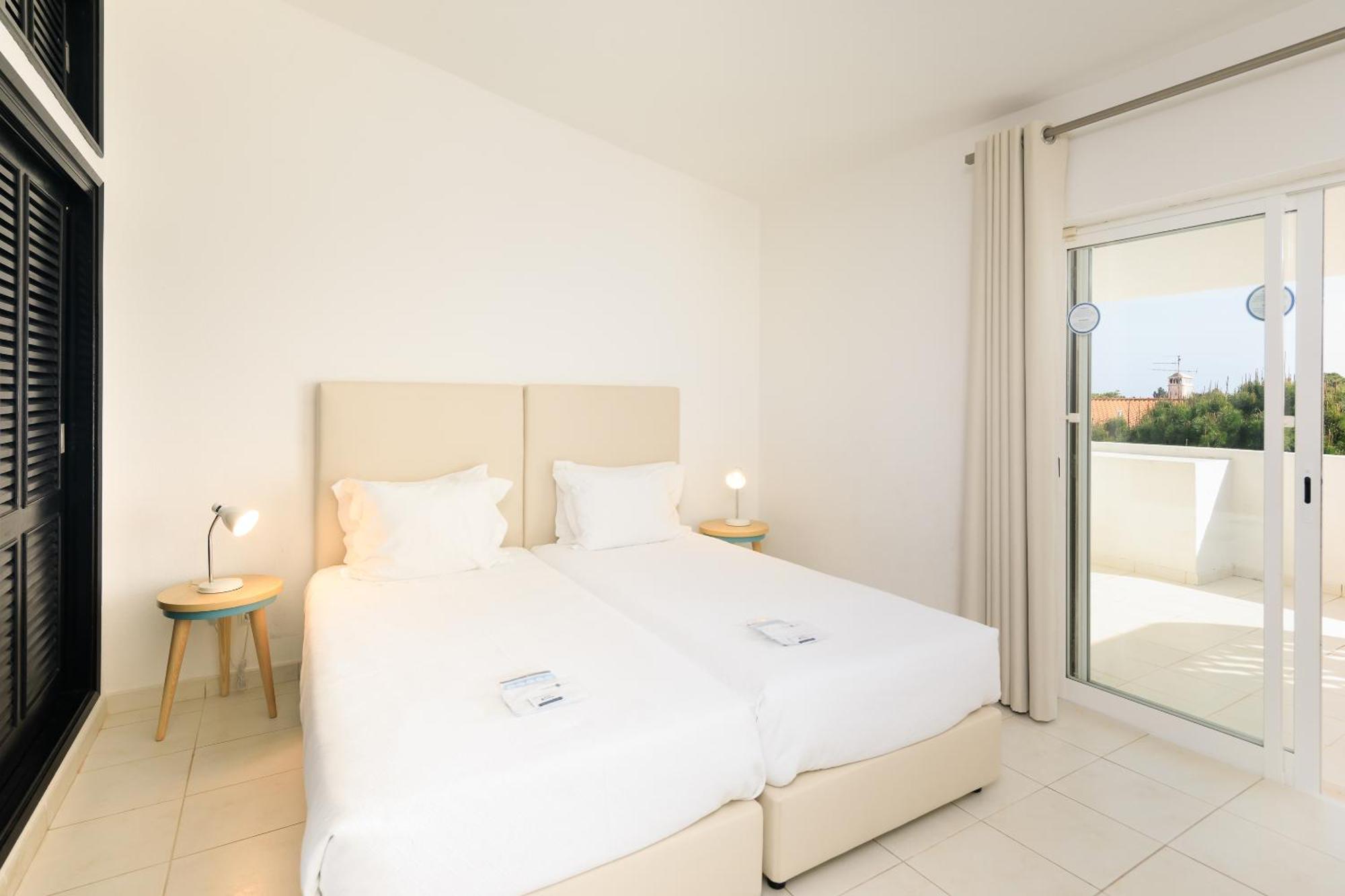 Standard Two-Bedroom Apartment,1274465848:JPEG