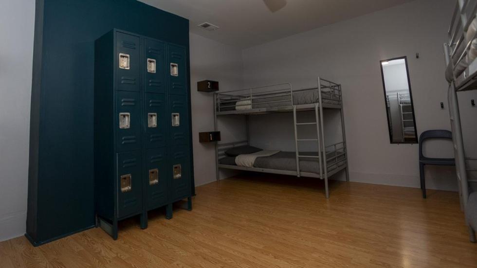 Bed 8-Bed Male Dormitory Room