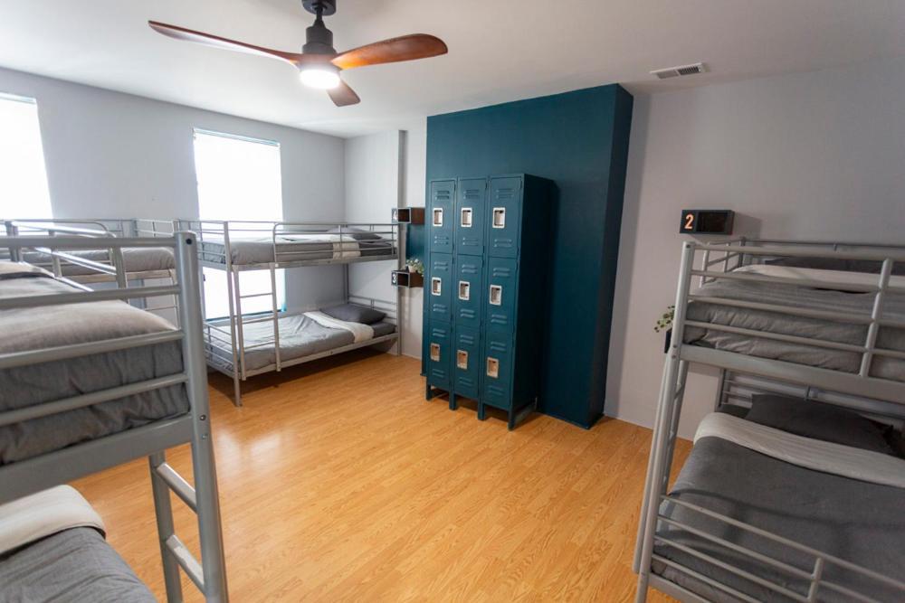 Bed 8-Bed Male Dormitory Room
