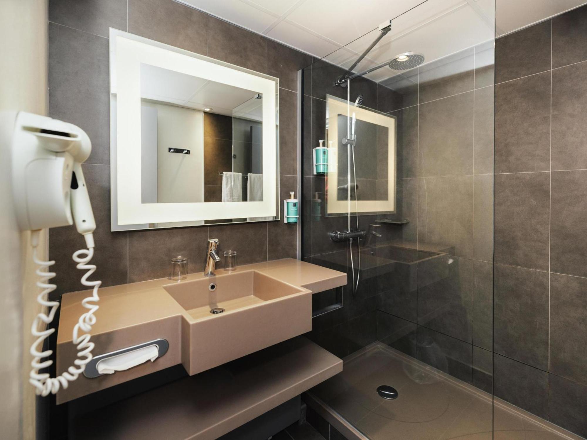 Standard Twin Room,1704886543:JPEG