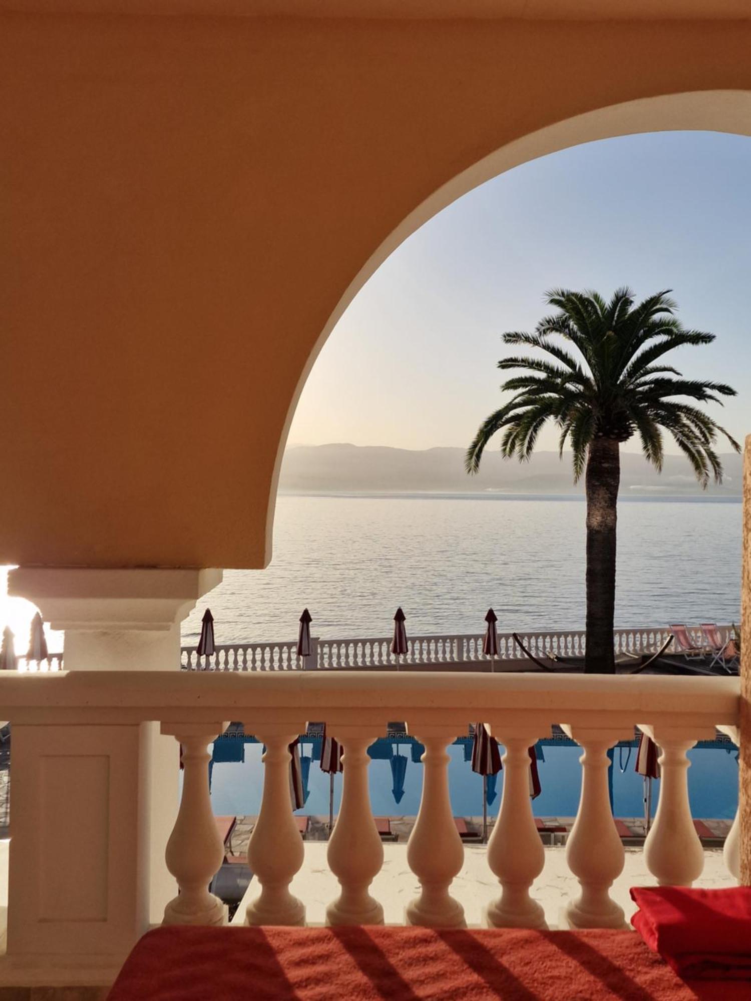 SUPERIOR ROOM – upstairs terrace sea view