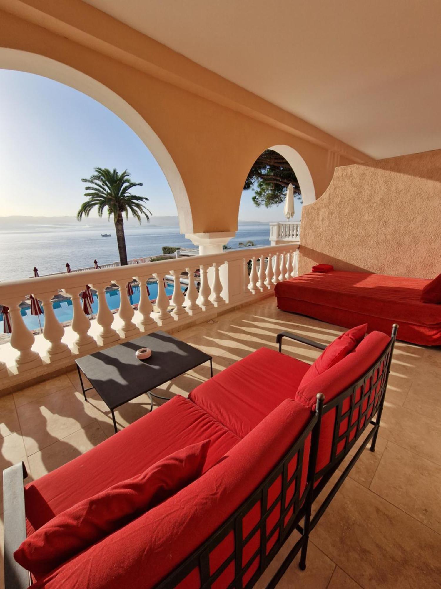 SUPERIOR ROOM – upstairs terrace sea view