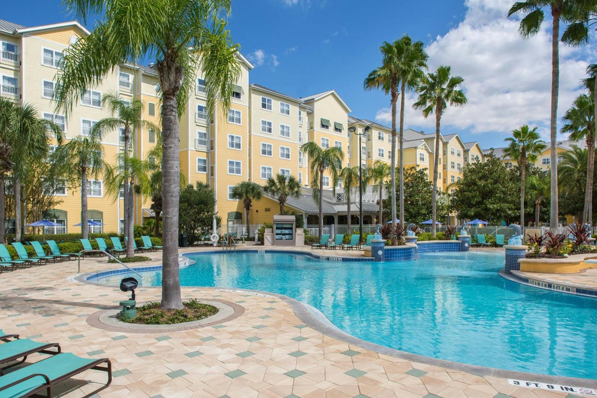 Junior Queen Suite Studio Sofa Bed Pool View