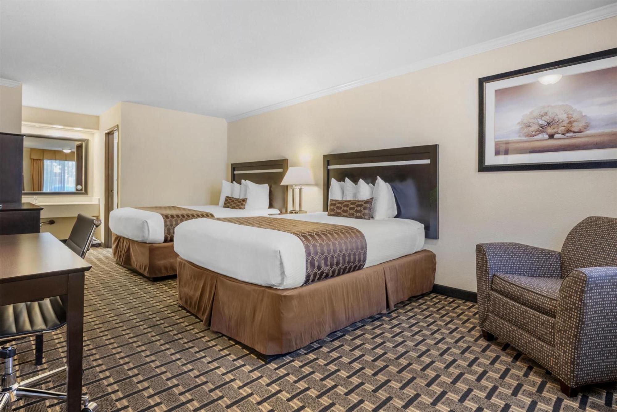 Two Queen Bed Room Spa Bath