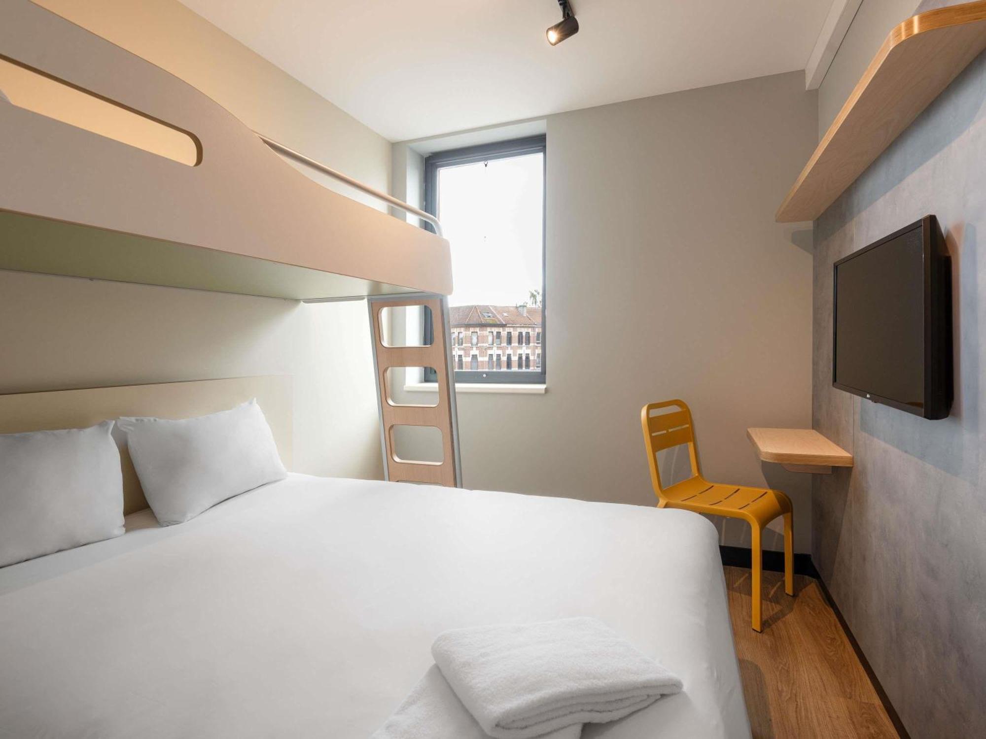 Triple Room One Double Bed One Bunk Bed