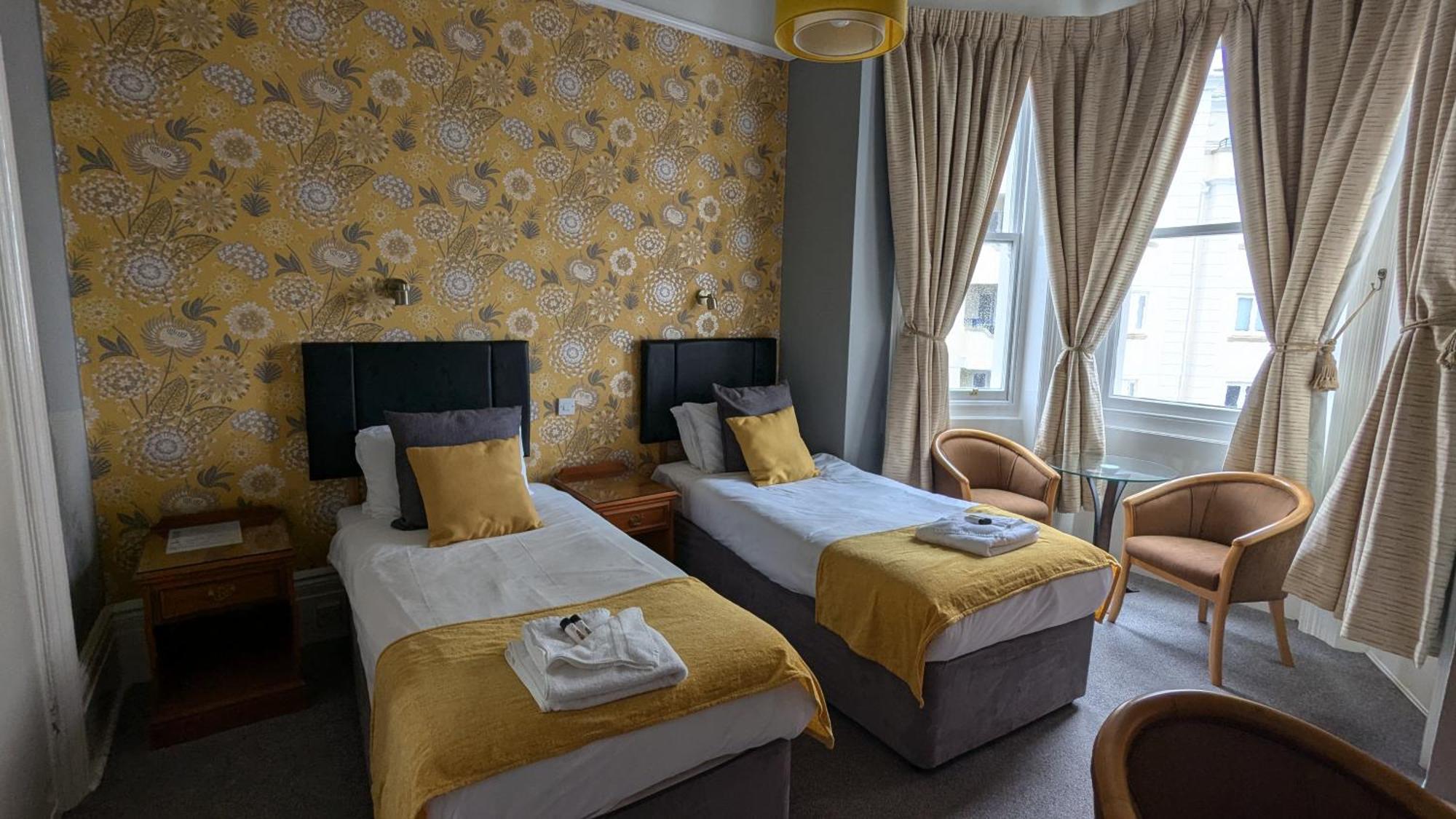Twin Room Partial Sea View