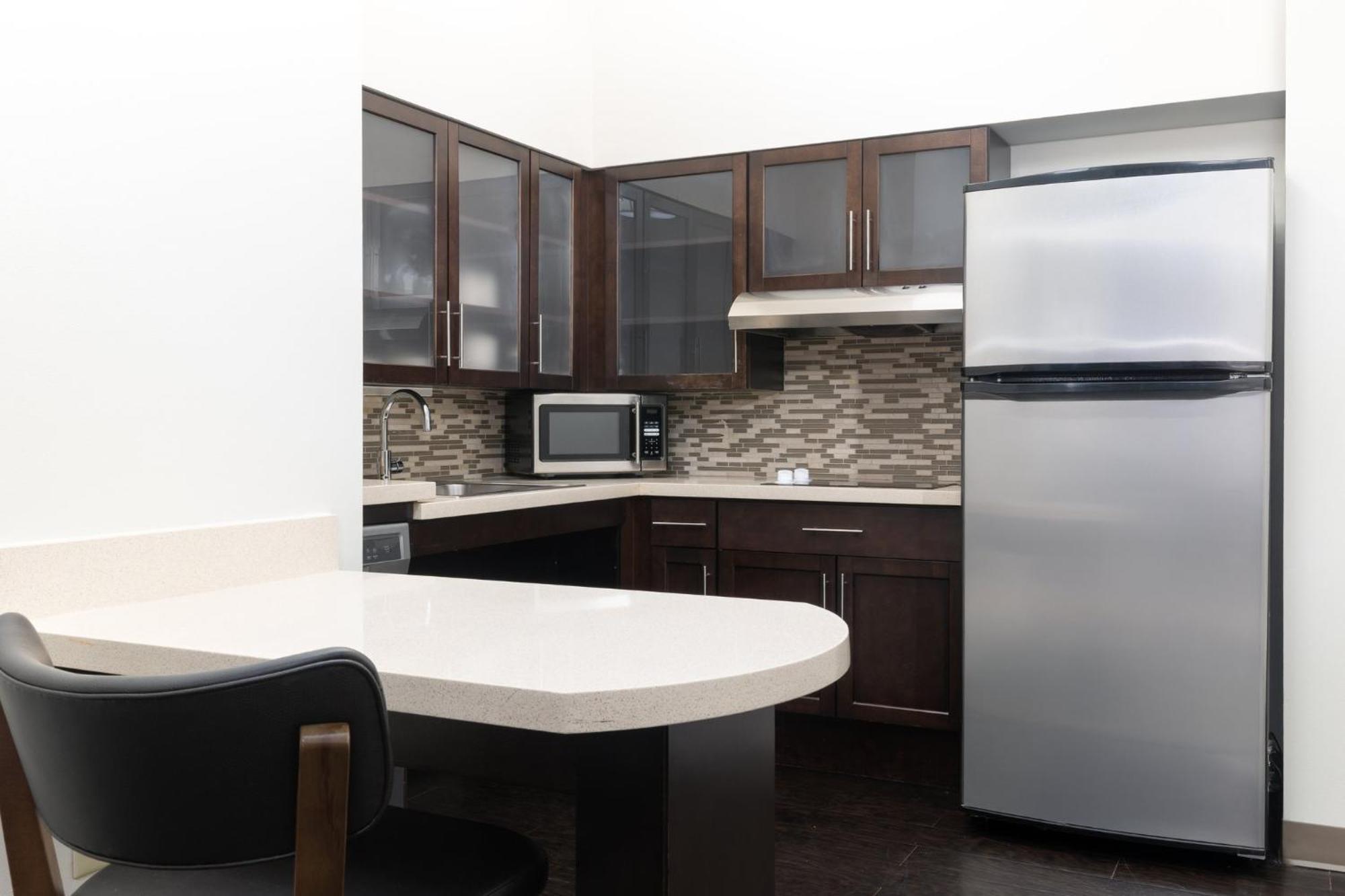 Suite 1 Chambre avec Lit King-Size et Baignoire Accessible aux Personnes à Mobilité Réduite - Non-Fumeurs