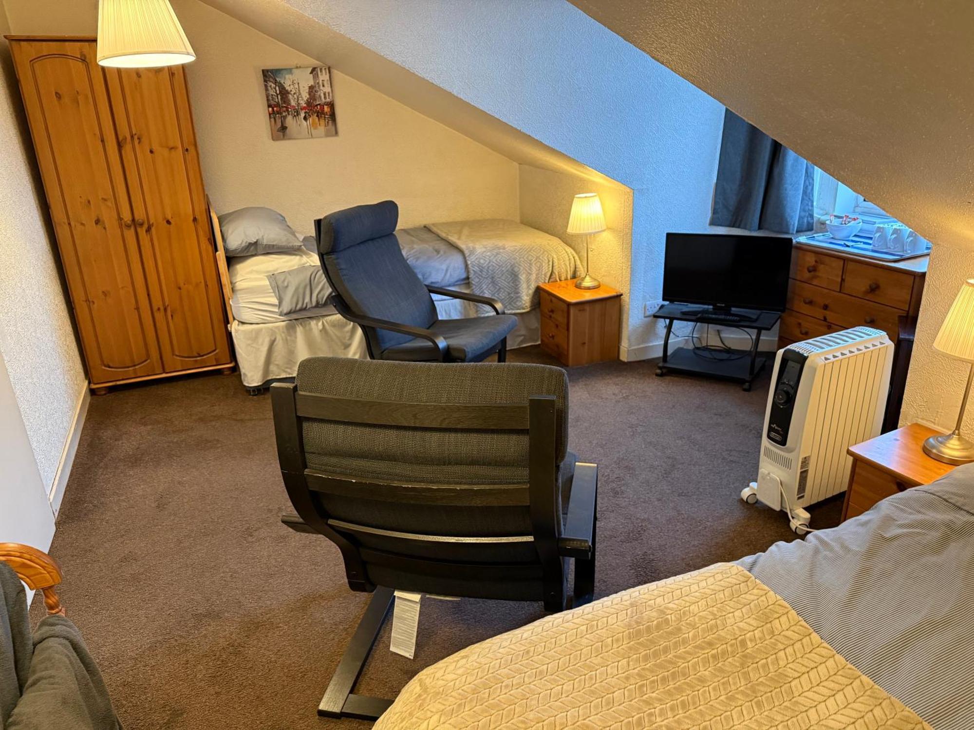 Basic Triple Room