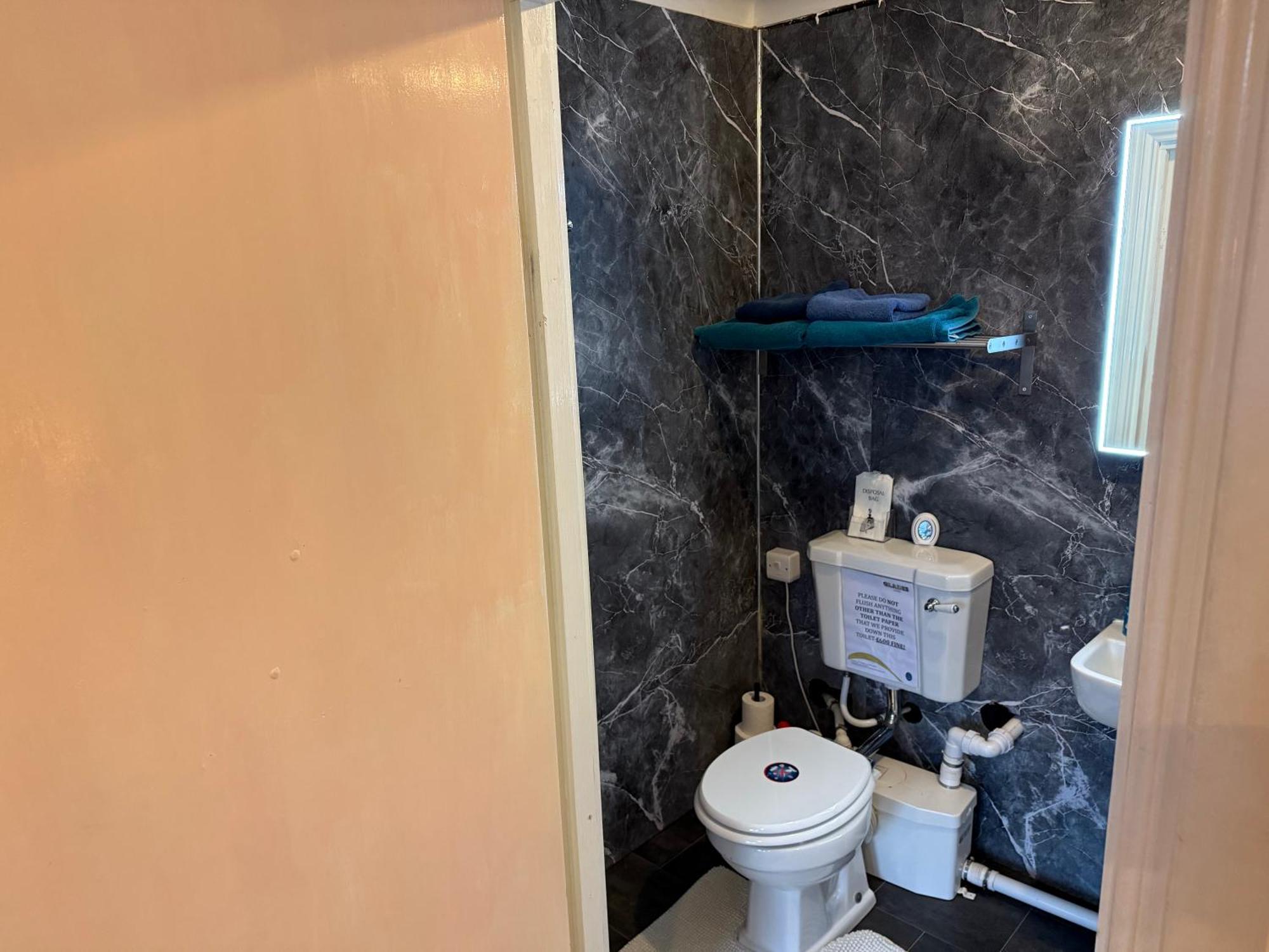 Triple Room Private Bathroom