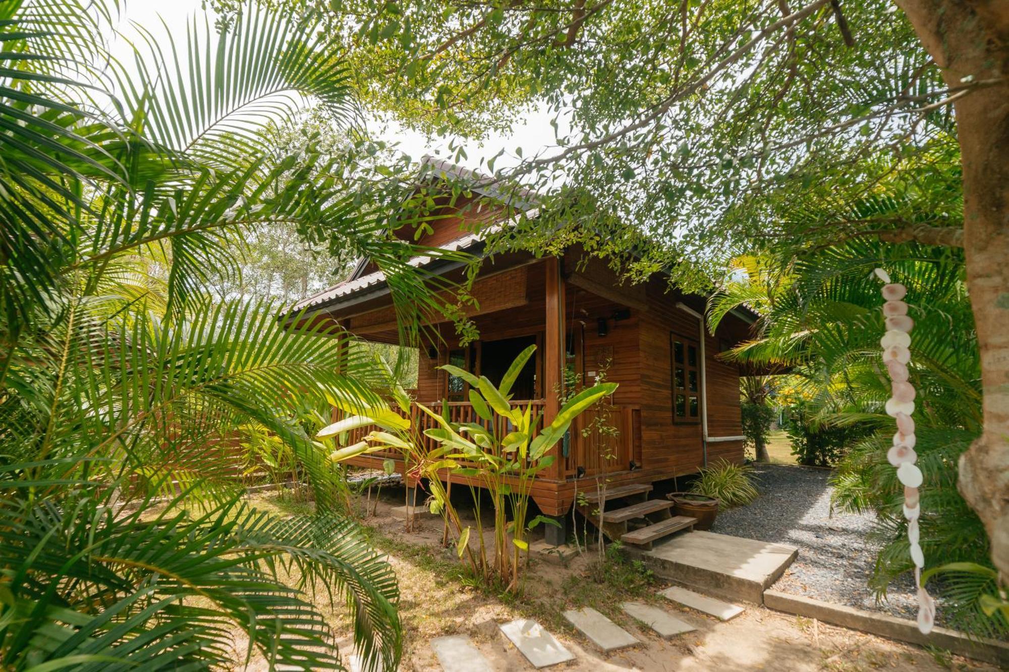 One-Bedroom Bungalow