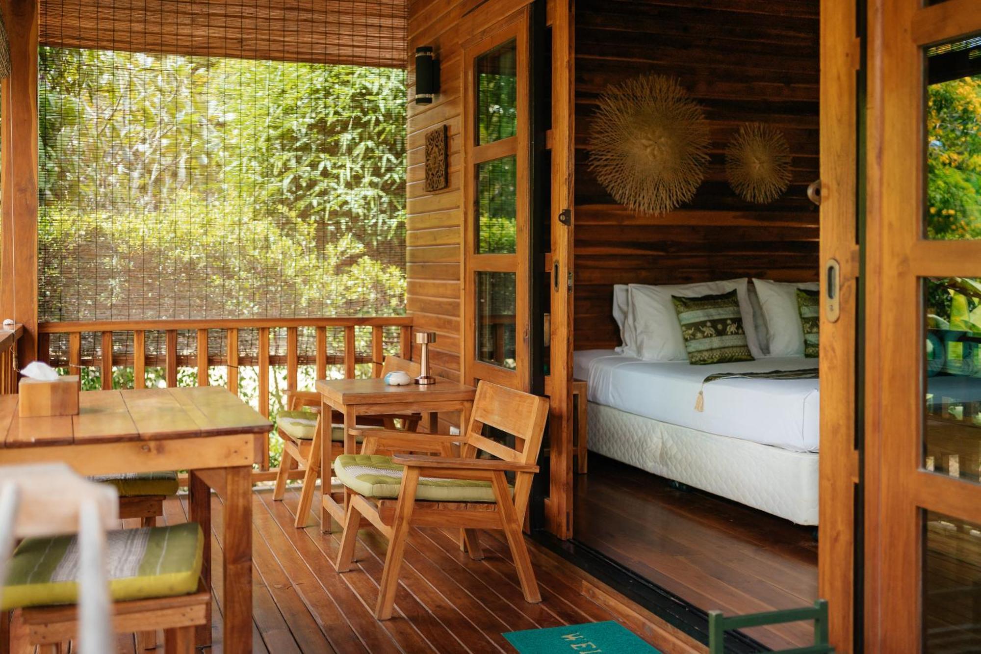 Deluxe Bungalow