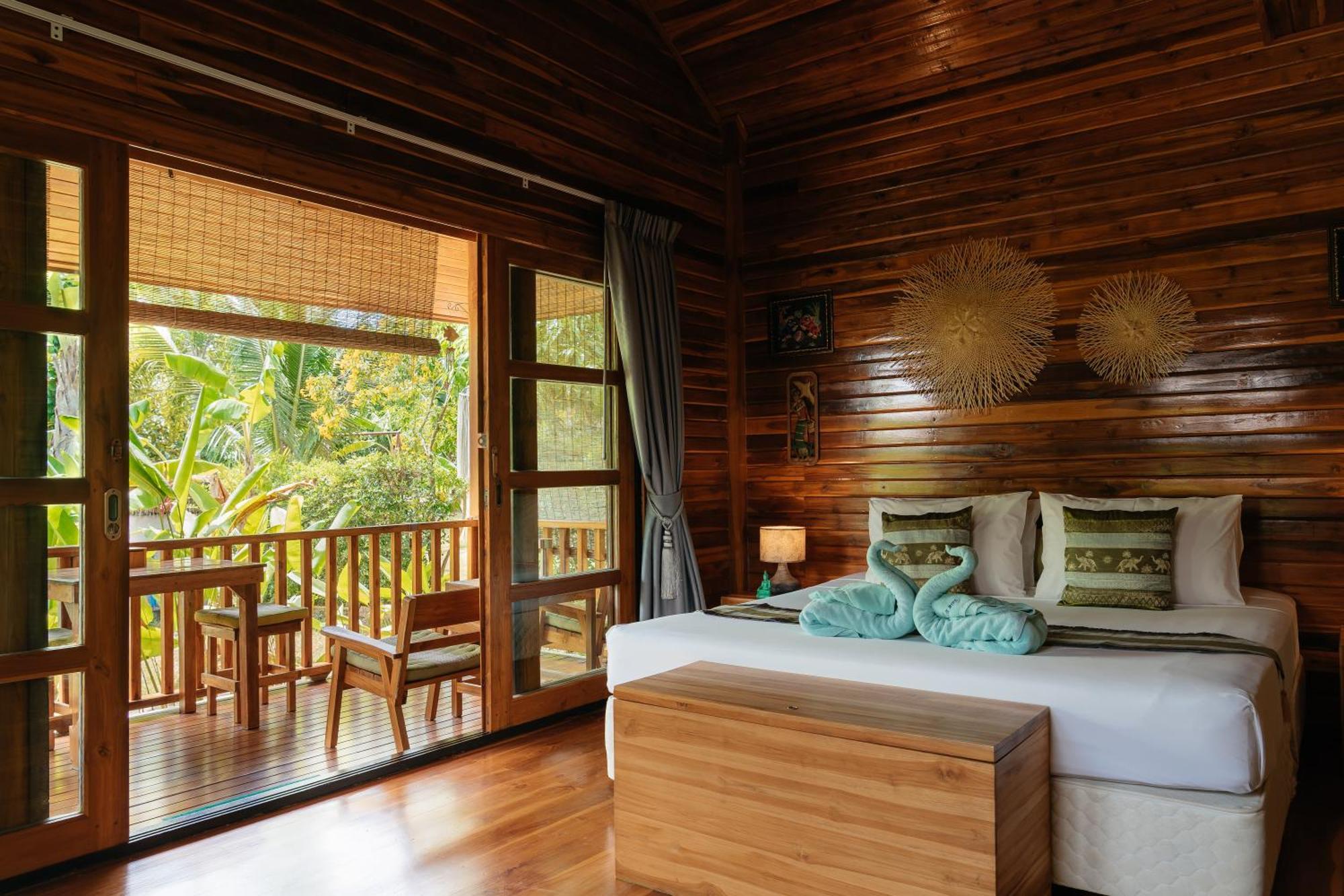 Deluxe Bungalow
