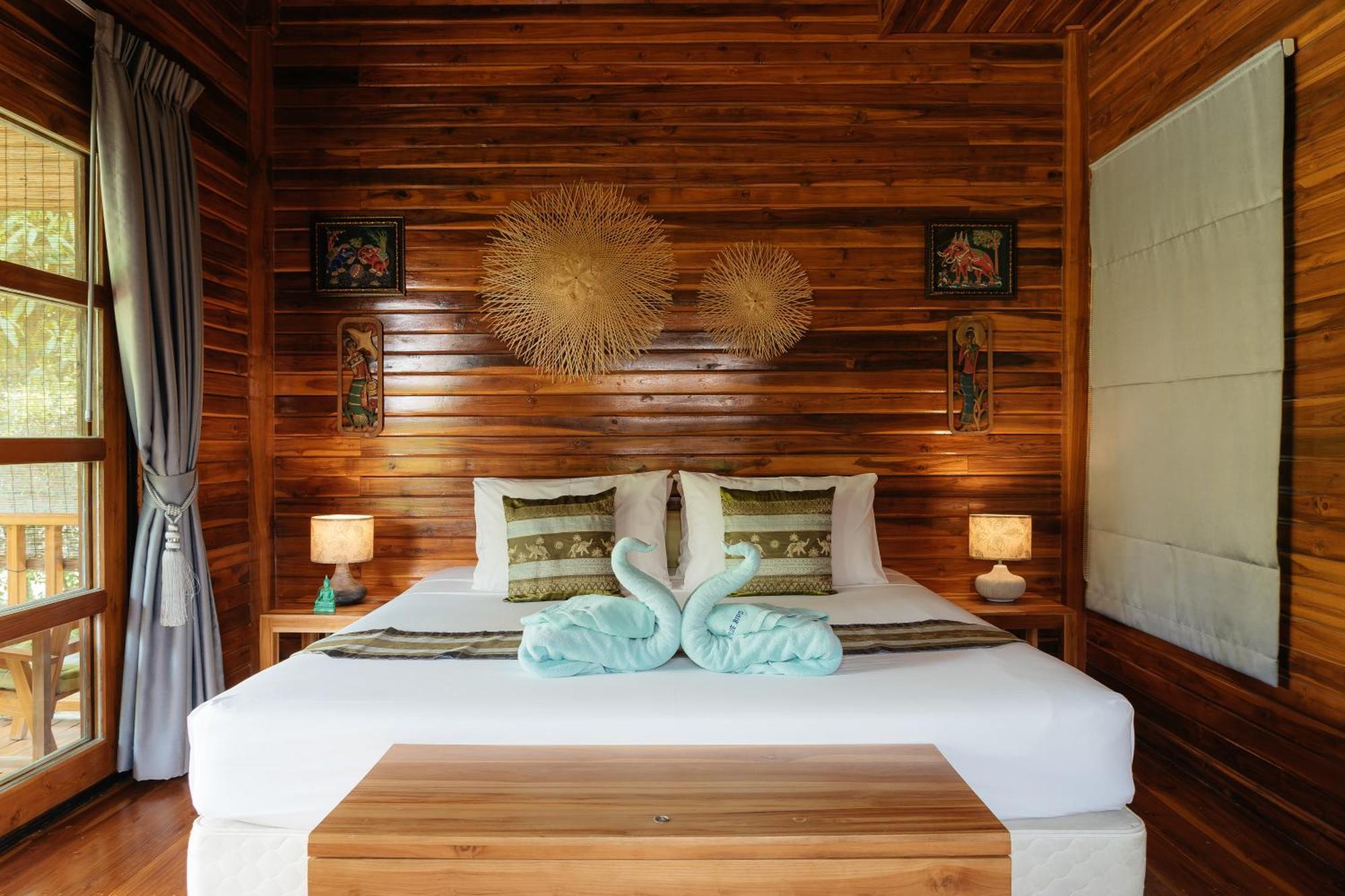 Deluxe Bungalow