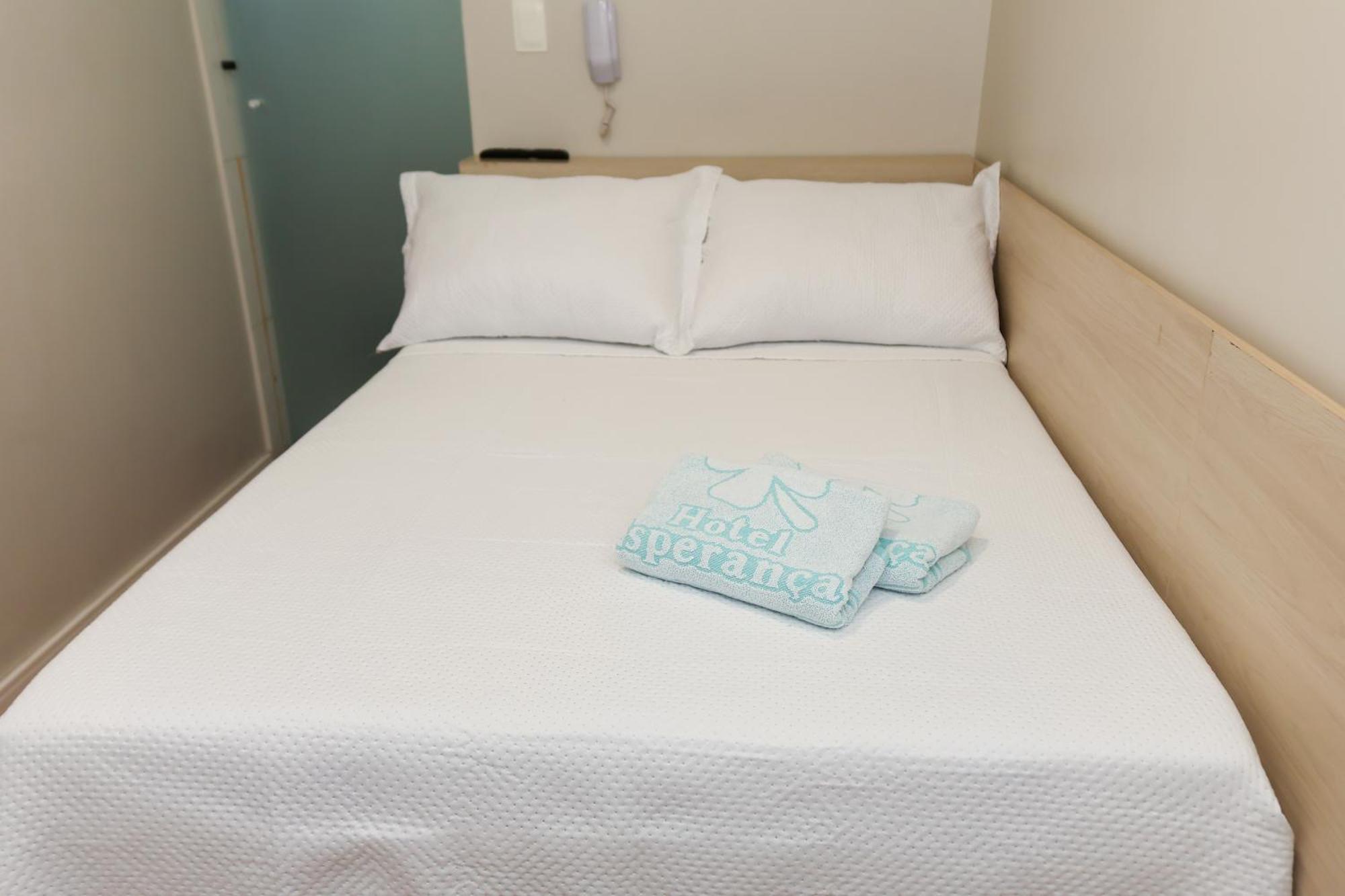 Deluxe Double Room Shower