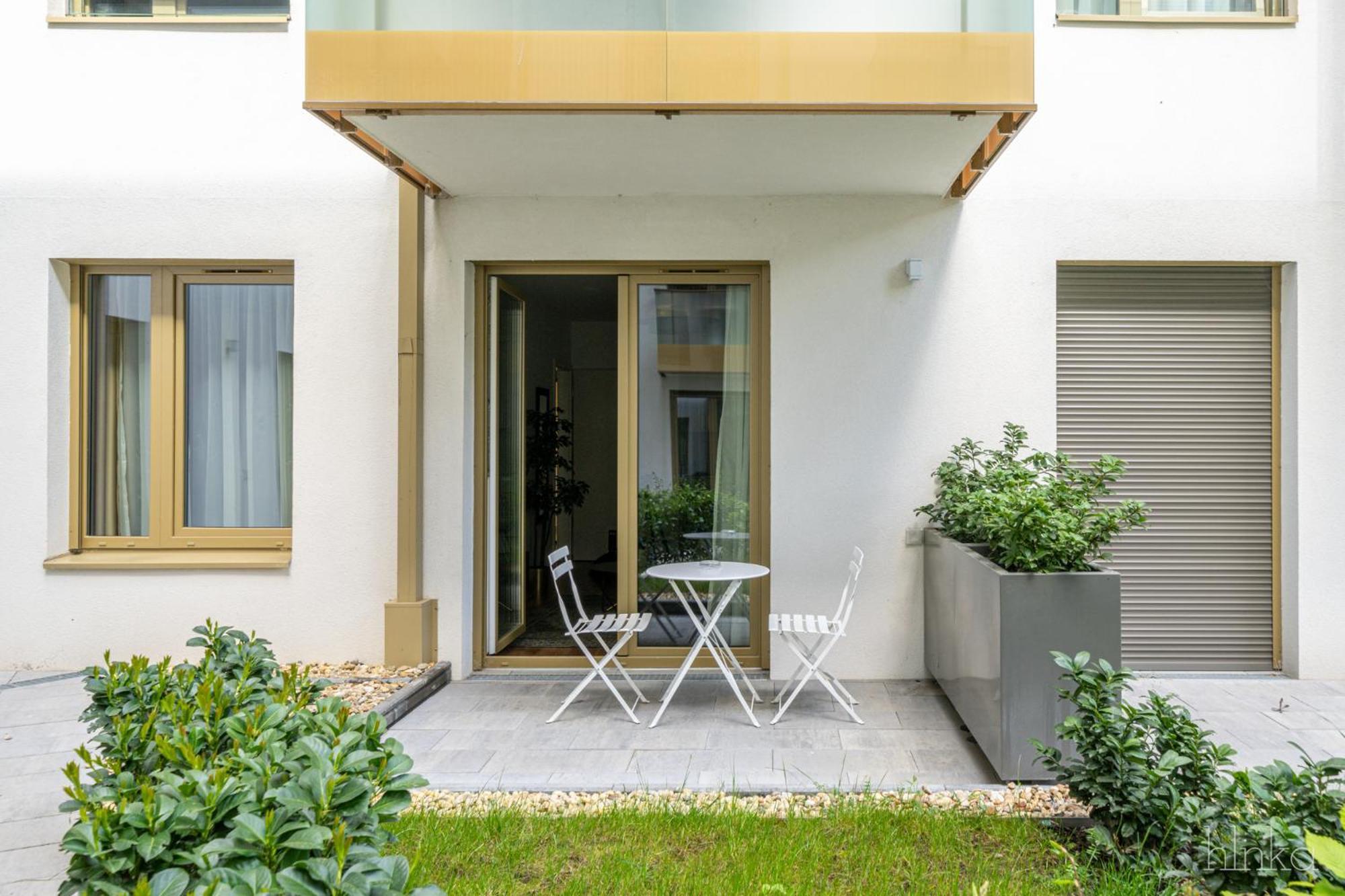 One bedroom suite balcony