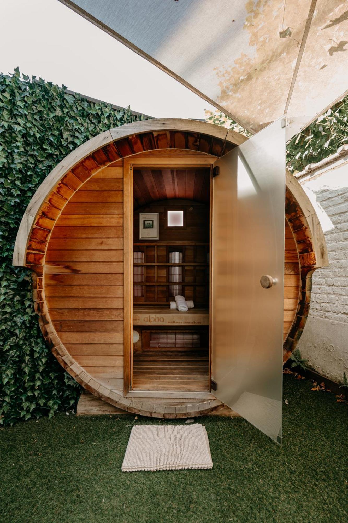 Deluxe Suite Spa Bath