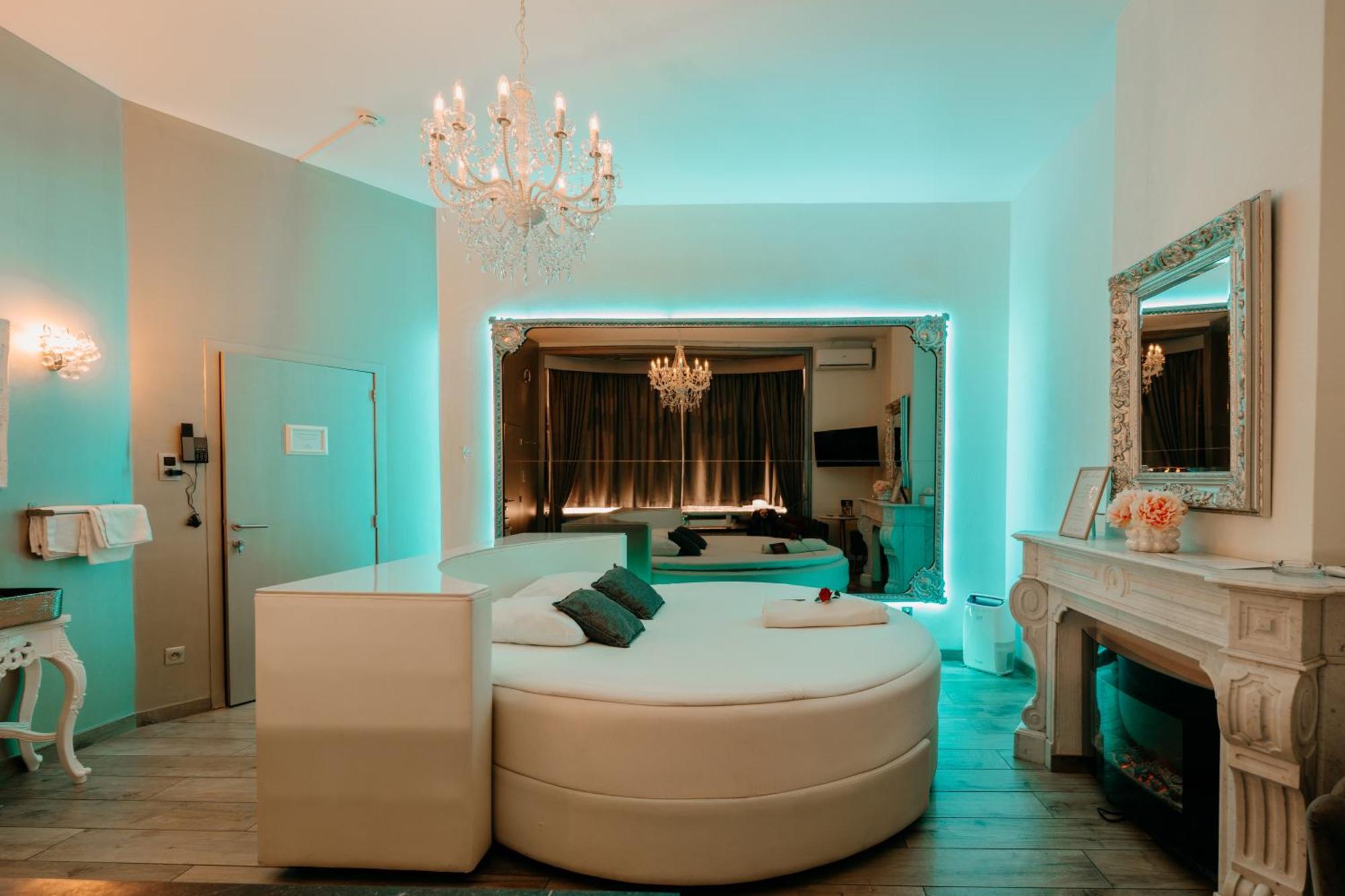 Double Room Spa Bath