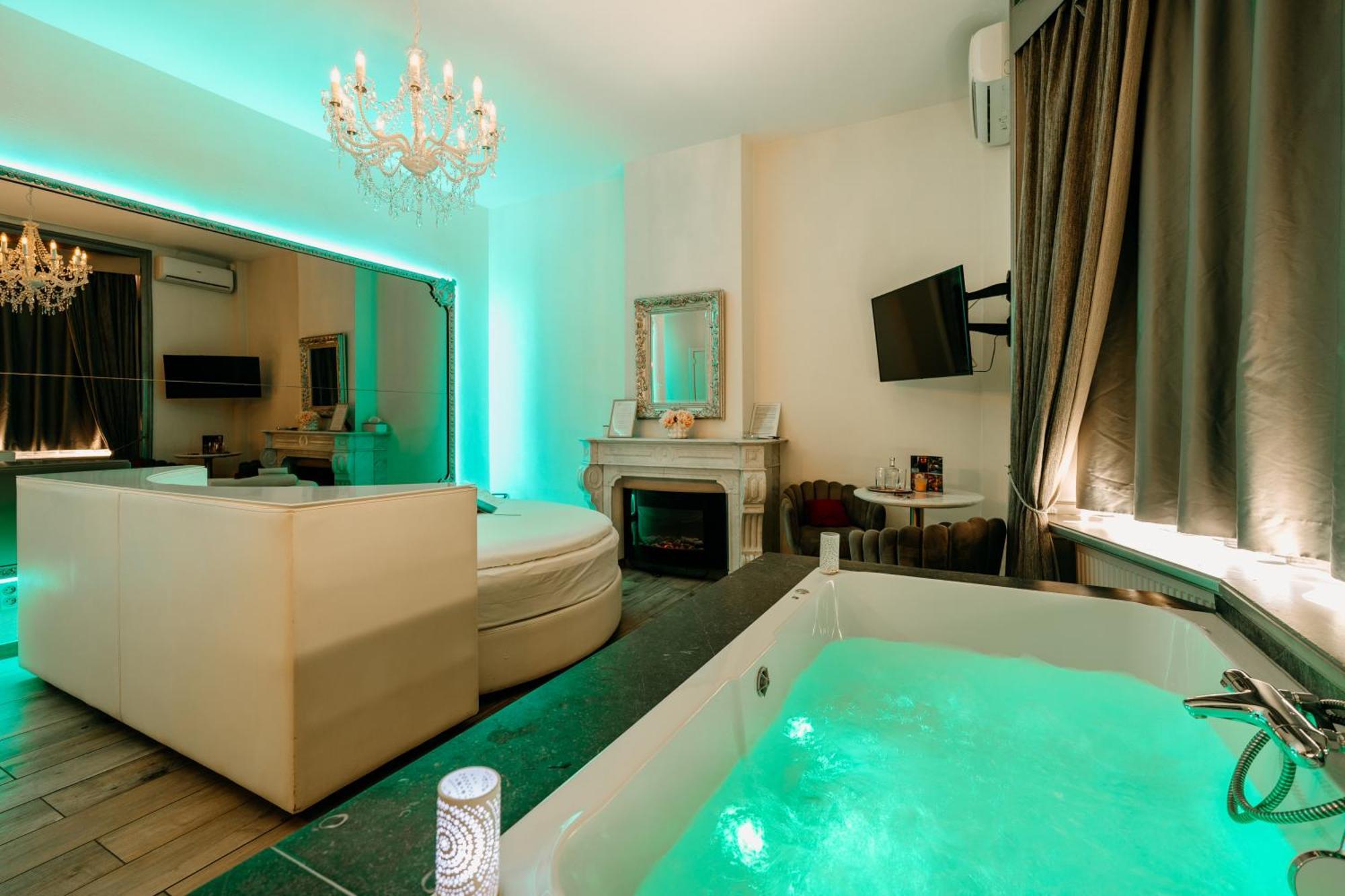 Double Room Spa Bath
