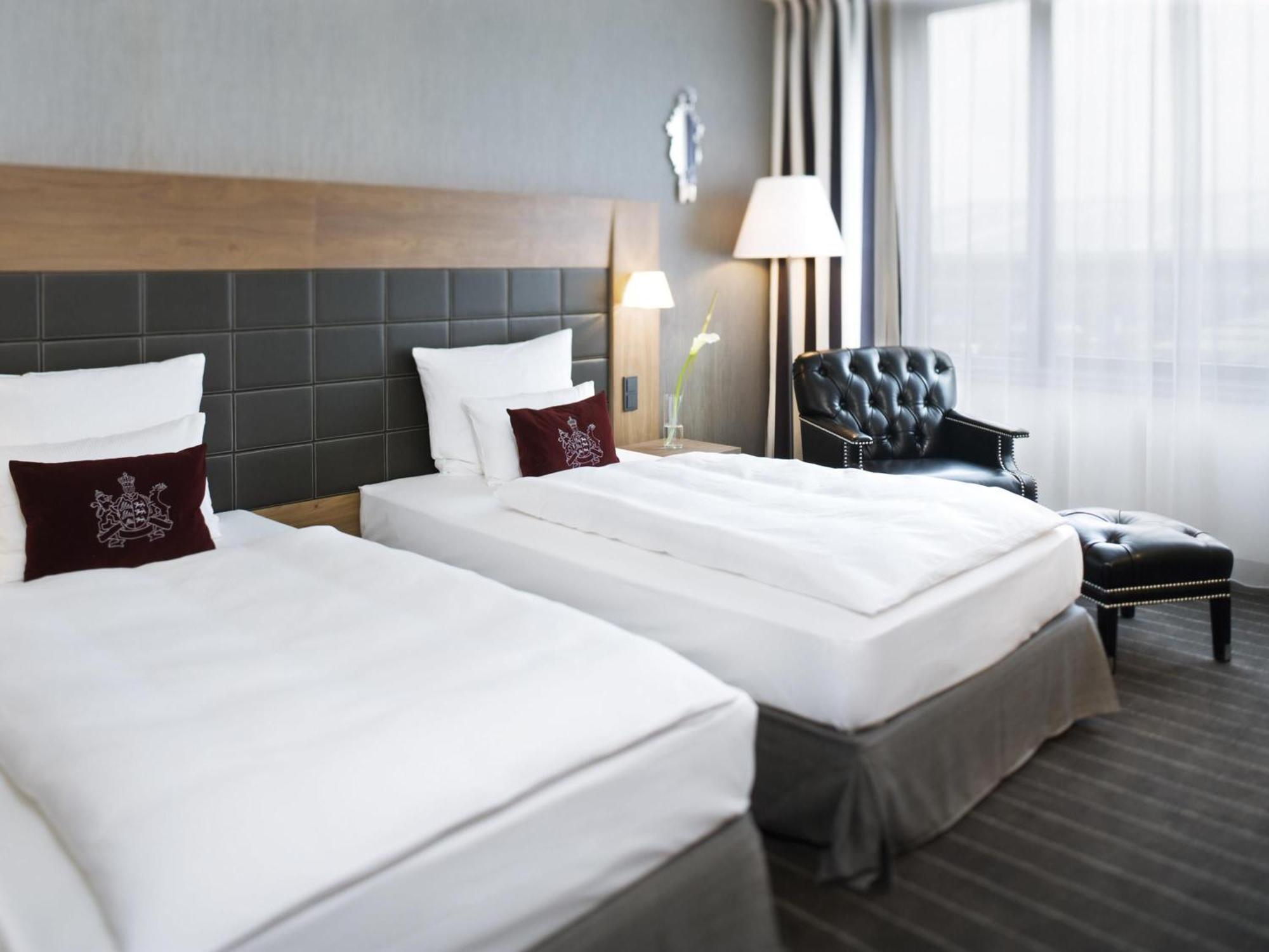 Twin Room,1706782421:JPEG