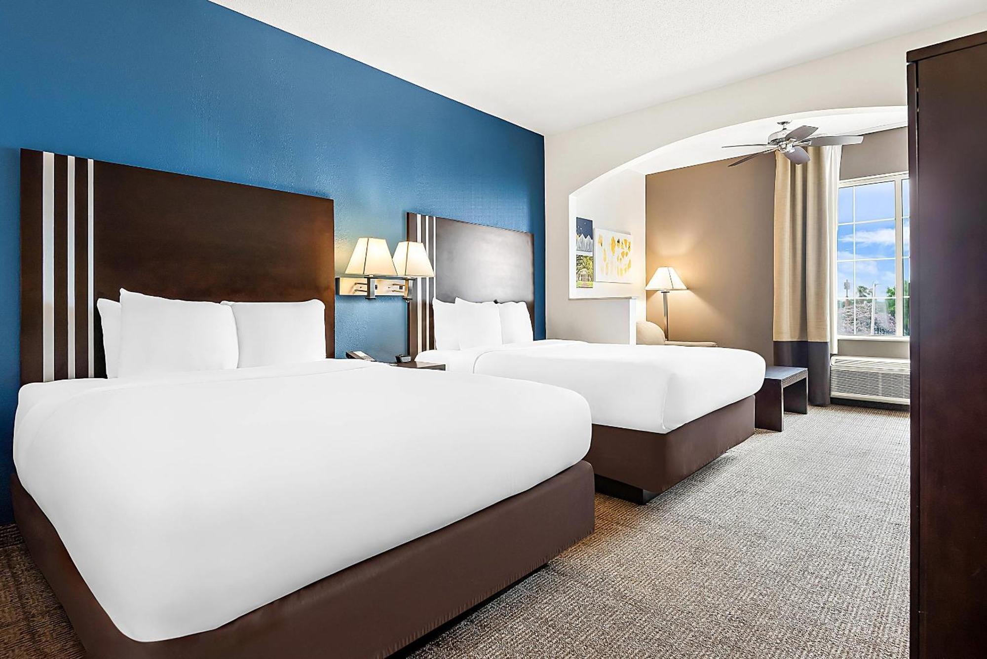 Queen Suite Two Queen Beds Non-Smoking
