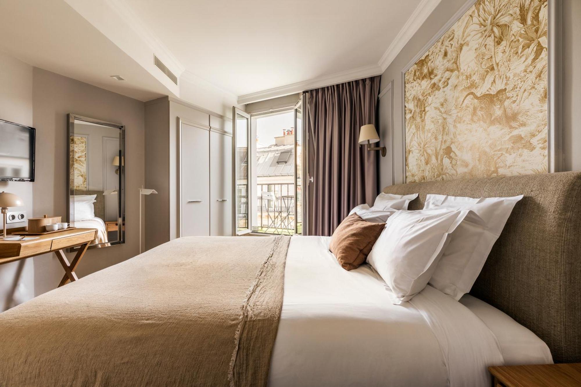 Elegance Room balcony