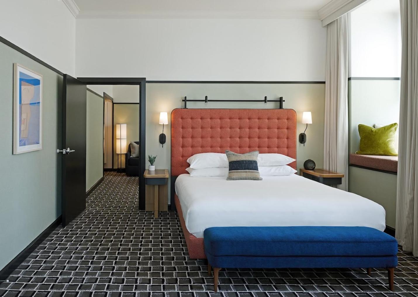 One-Bedroom King Suite