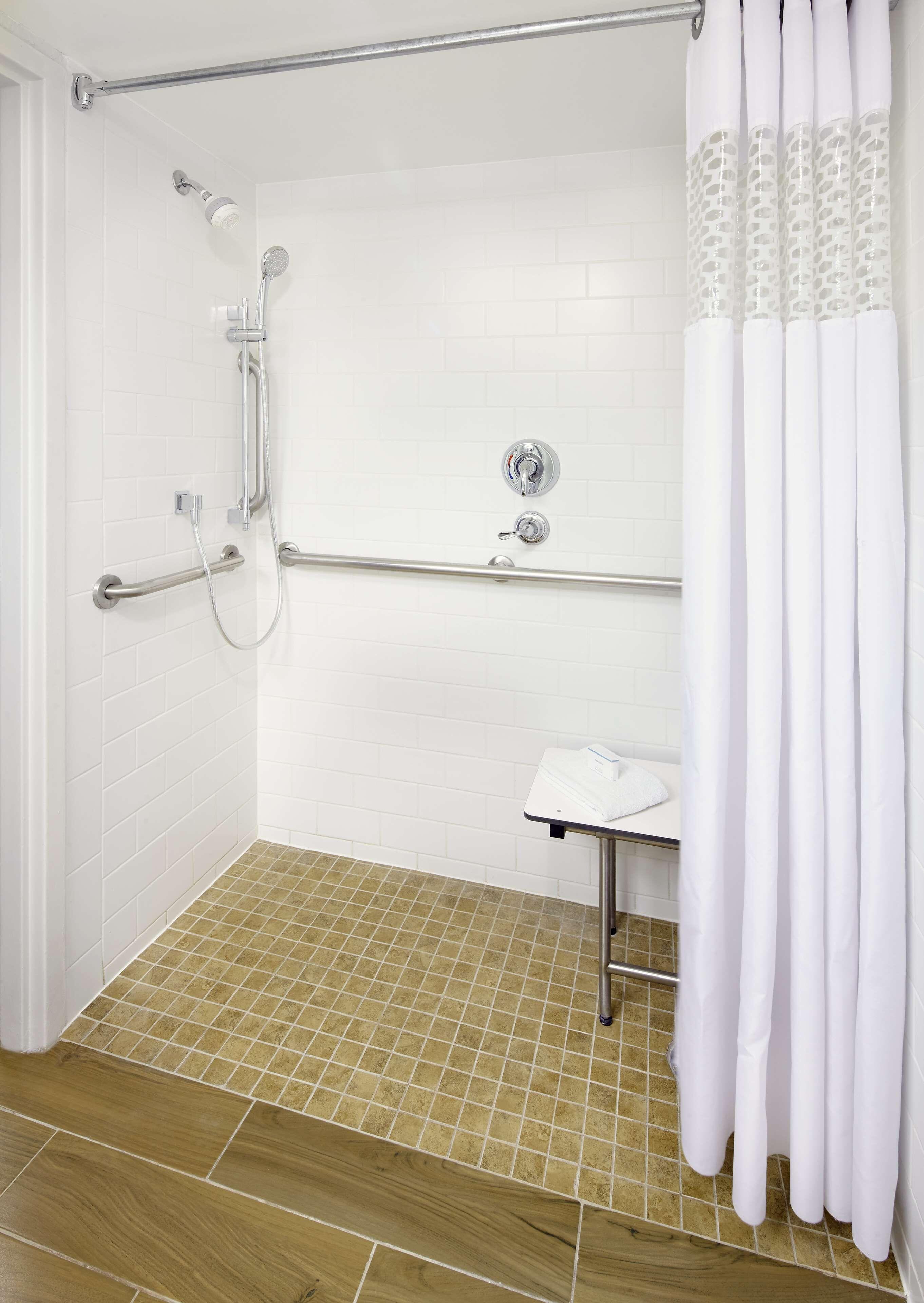 King Room Roll Shower Mobility Access or Non-Smoking