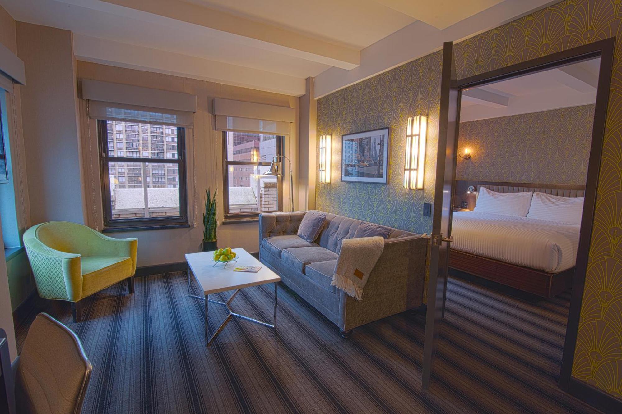 Signature King Terrace Suite