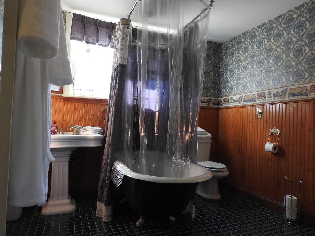 Family Room Bathroom