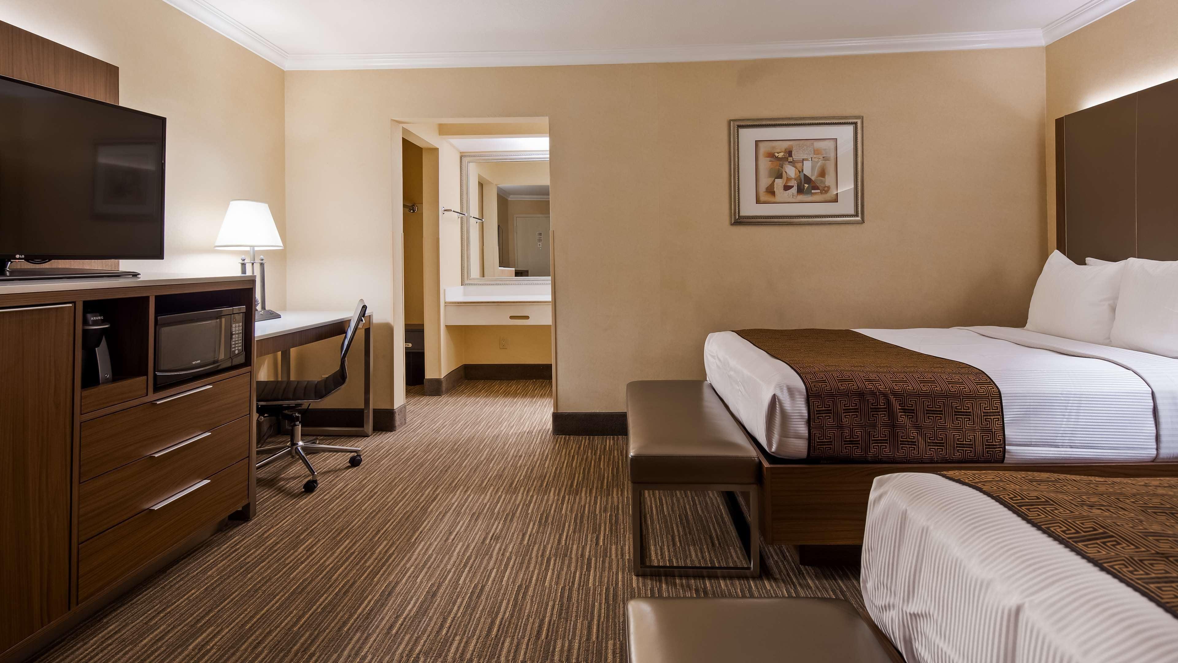 Room Two Double Beds Non-Smoking