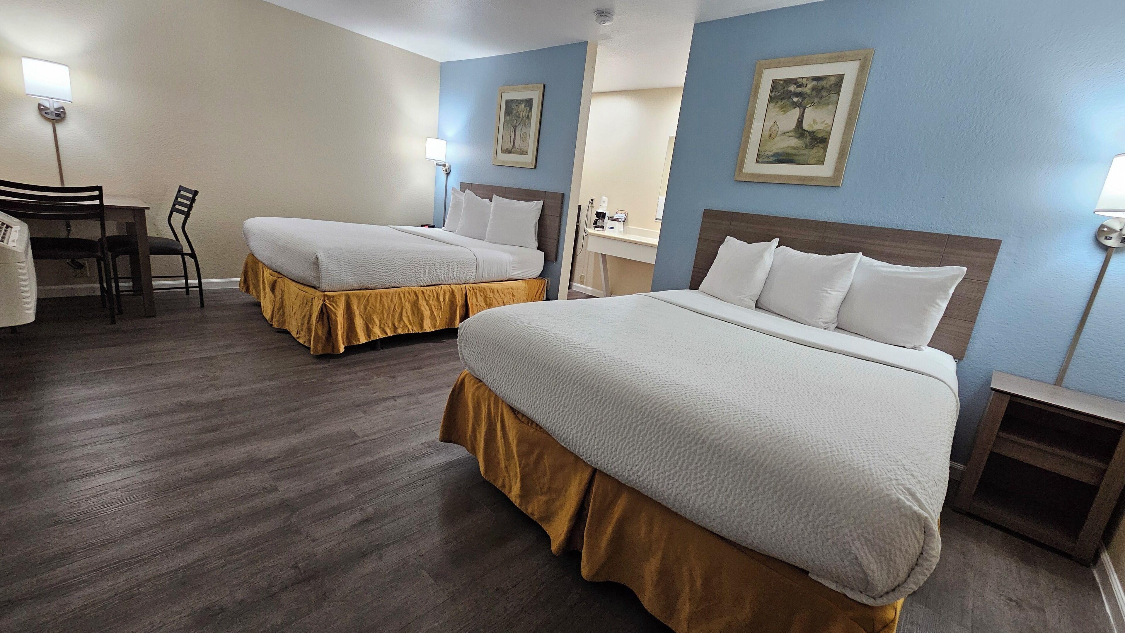 Queen Room Two Queen Beds Non-Smoking