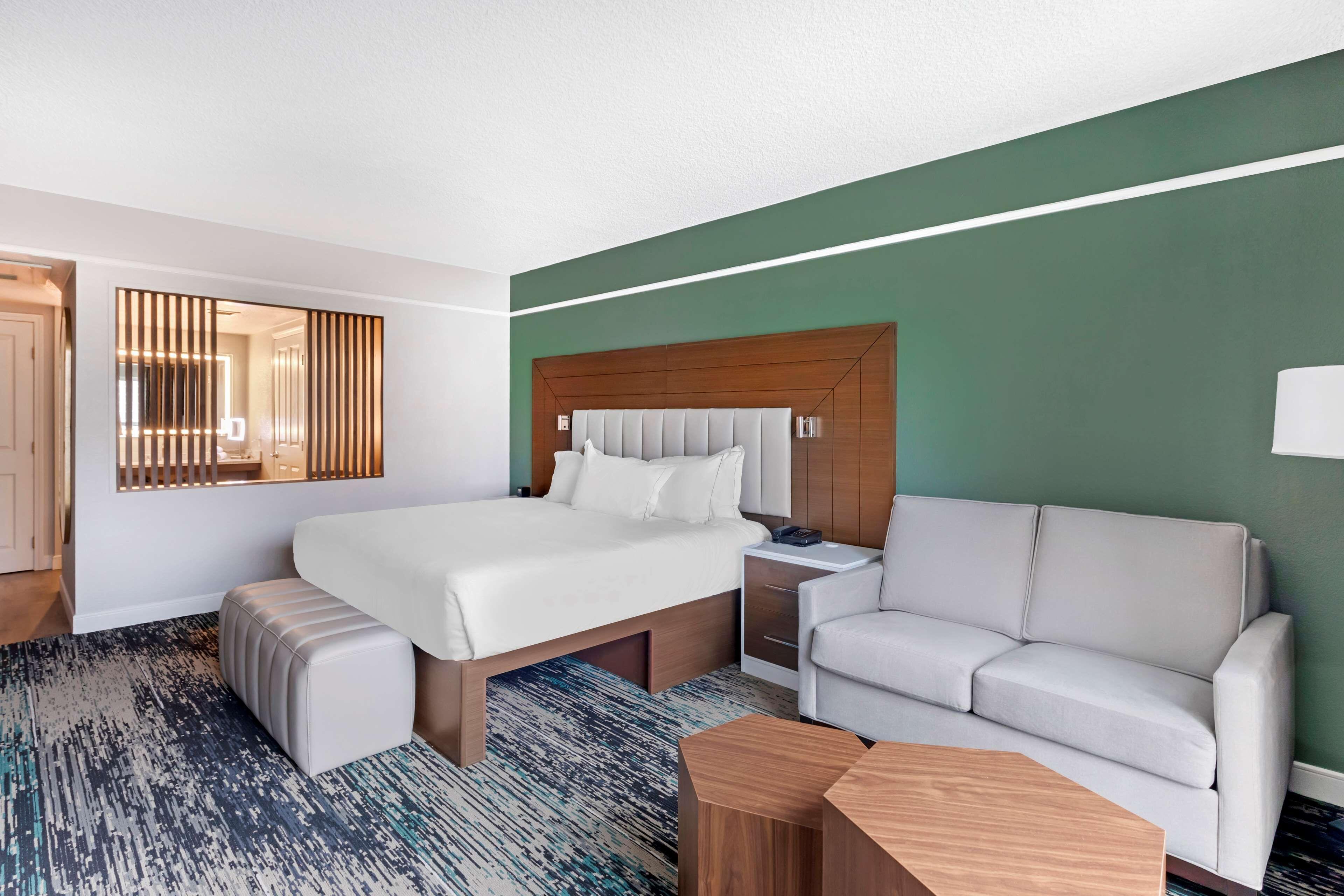 Two-Bedroom Suite Sofa Bed