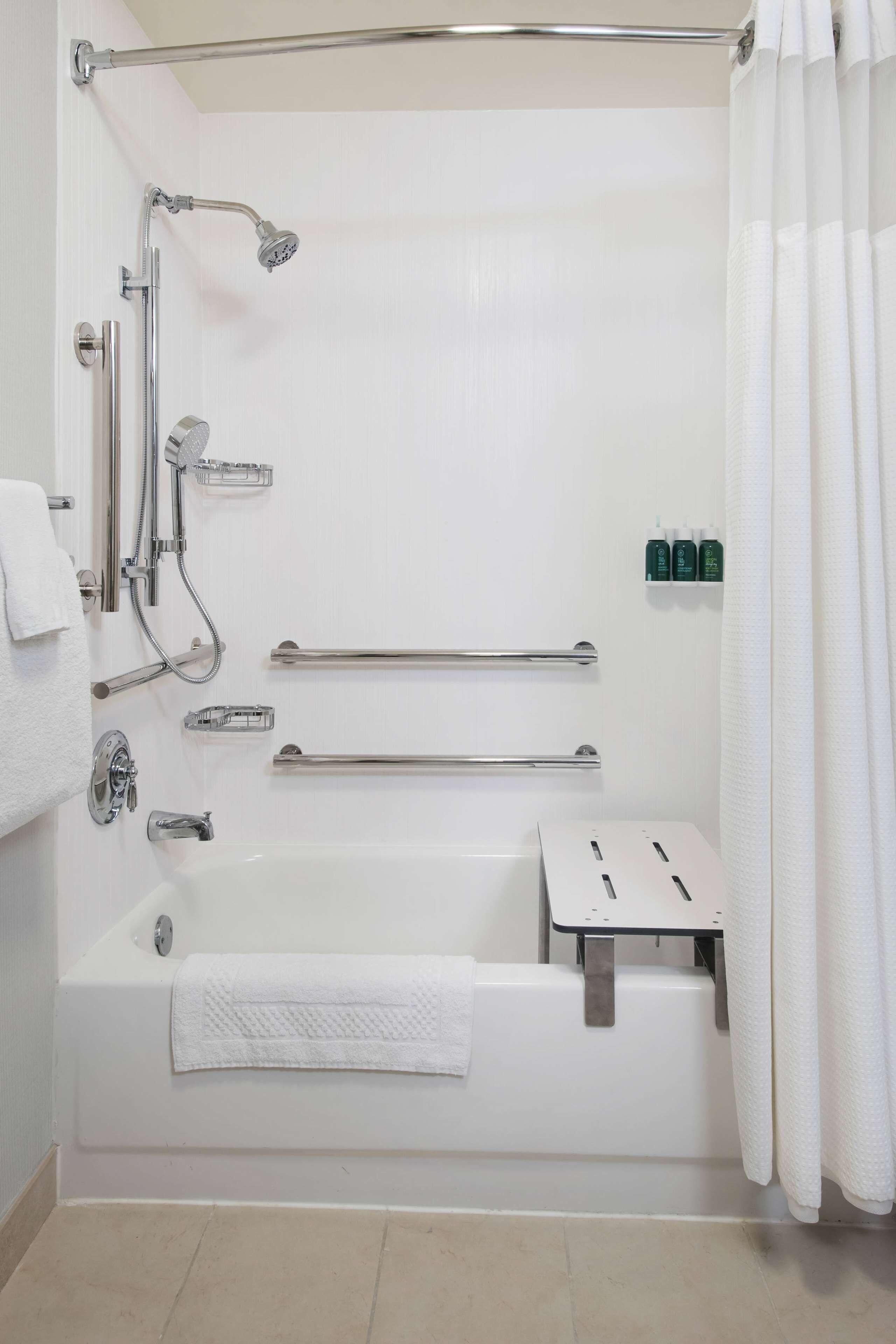 Guestroom King Roll Shower Mobility or Hearing Accessible