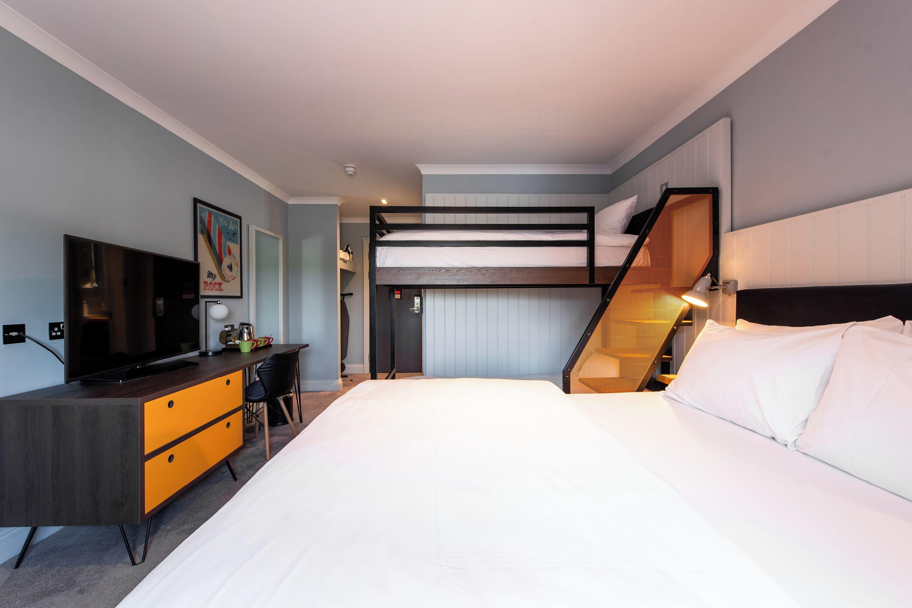 Family Room 1 Double Bed Bunk Bed,1598394201:JPEG