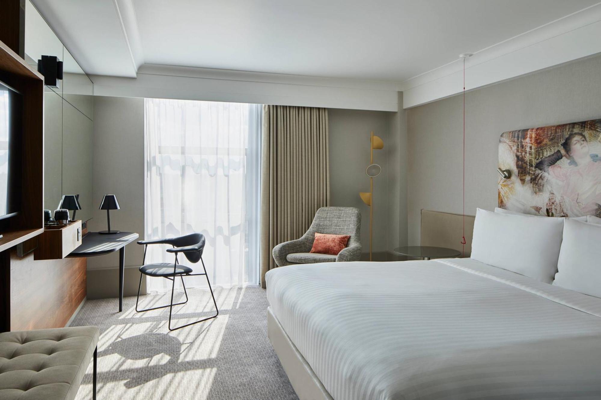 Deluxe Queen Room