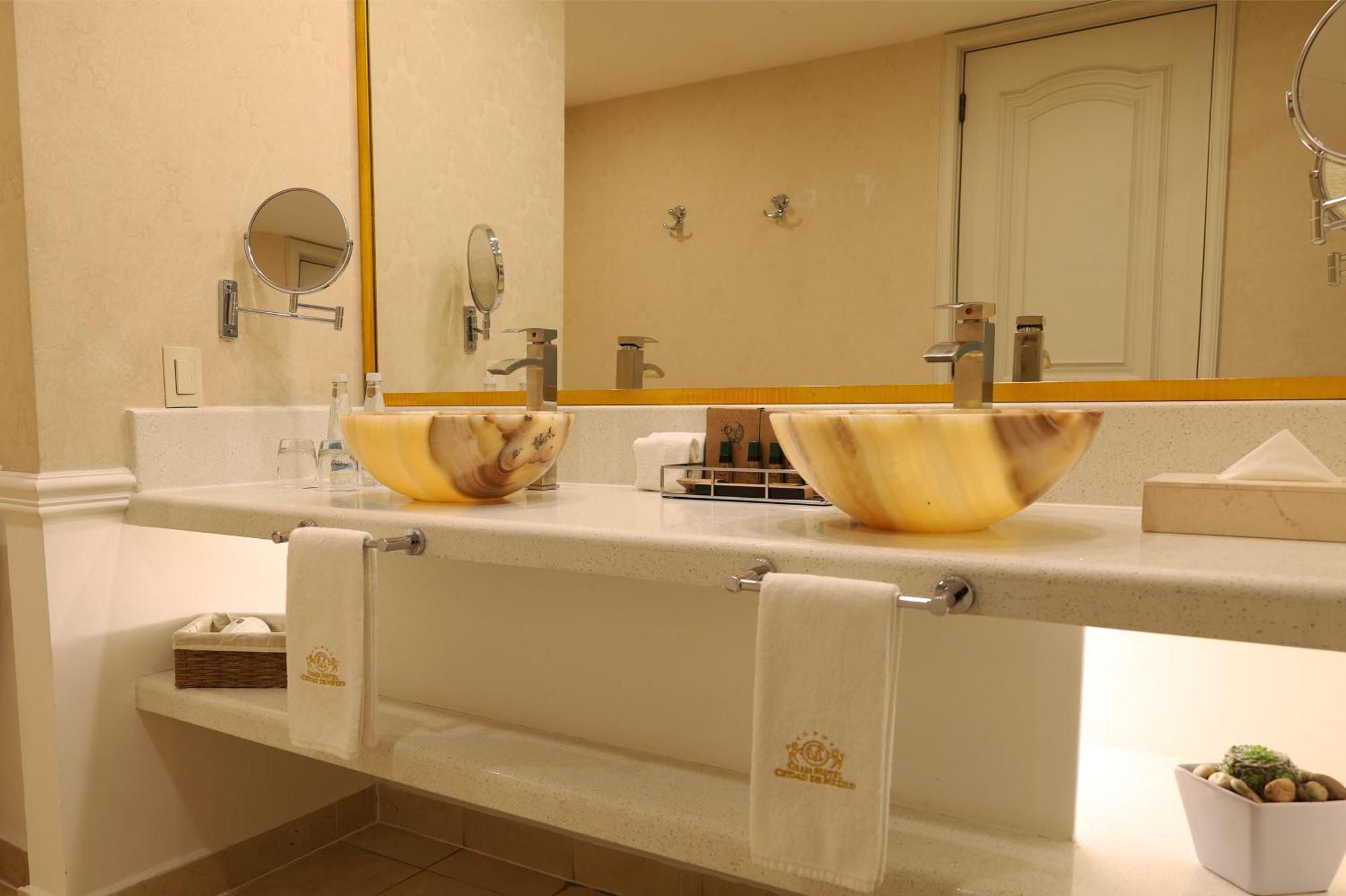 Executive Master Suite
