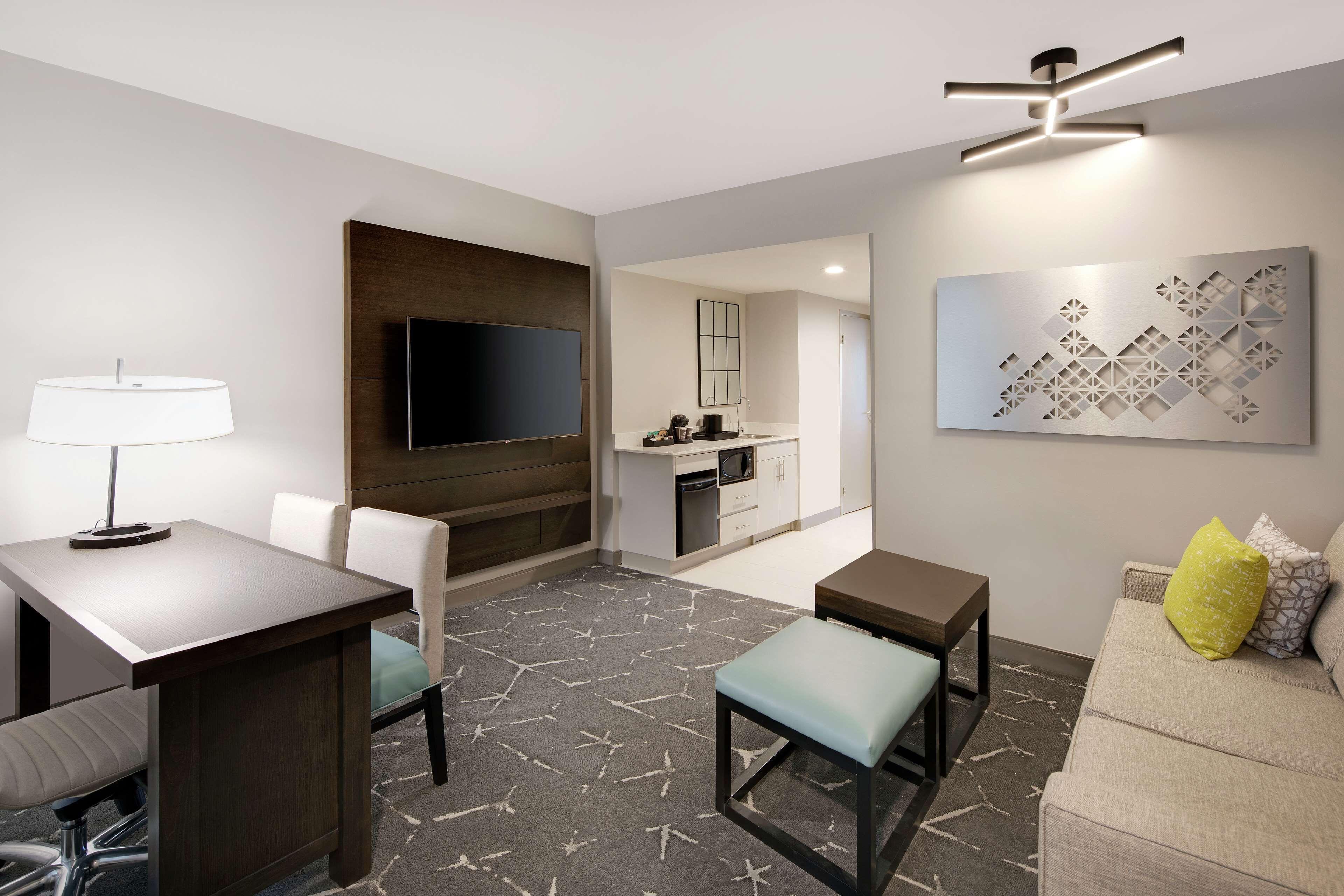 Queen Suite Two Queen Beds Hearing Accessible