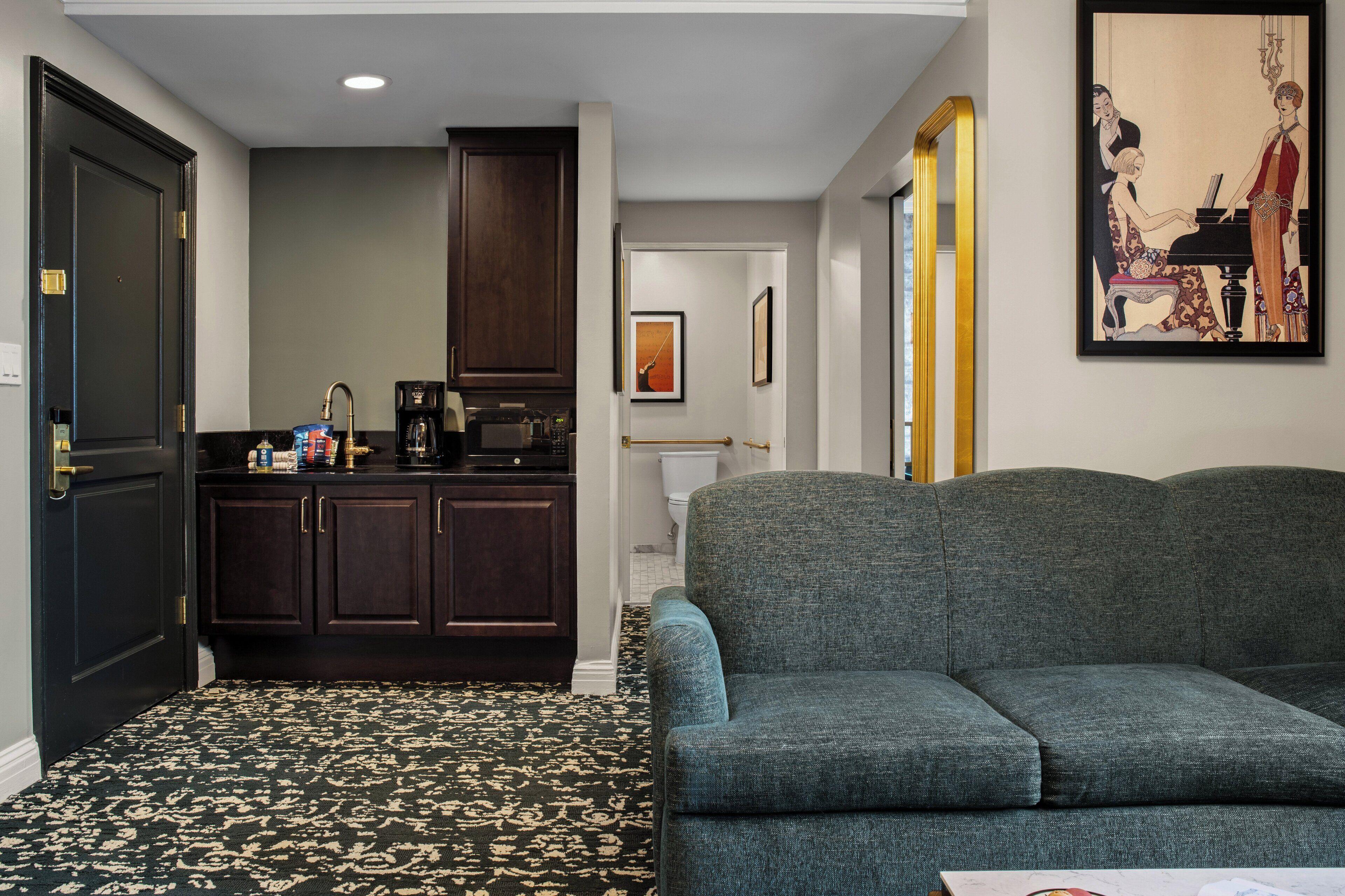 Deluxe Suite