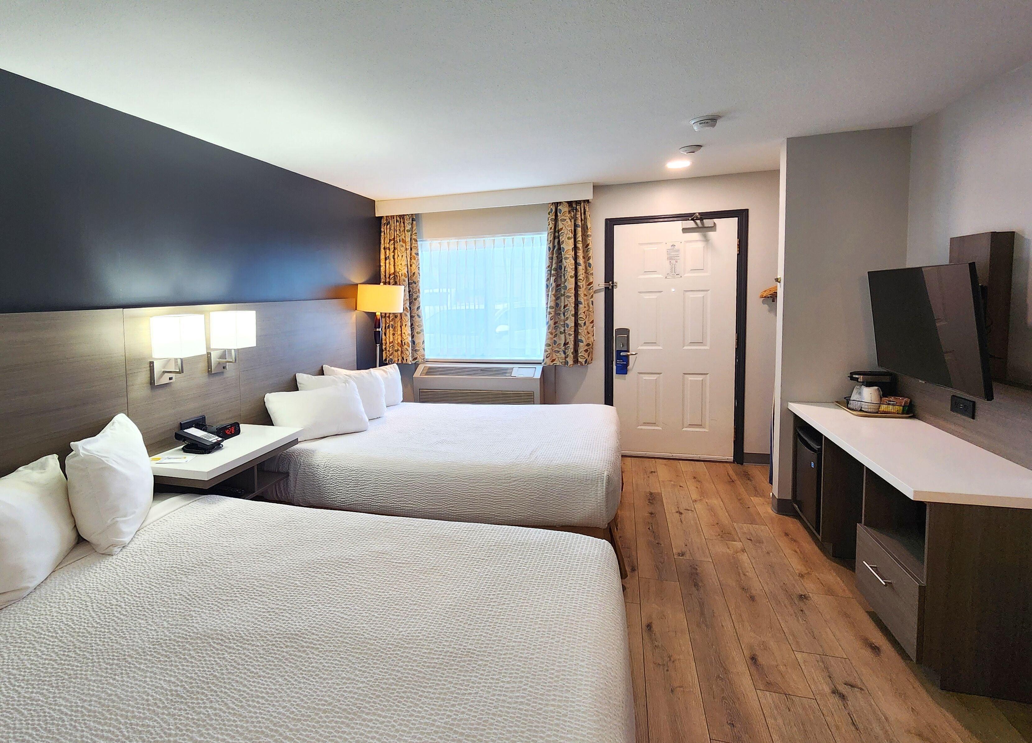 Queen Room Two Queen Beds Non-Smoking