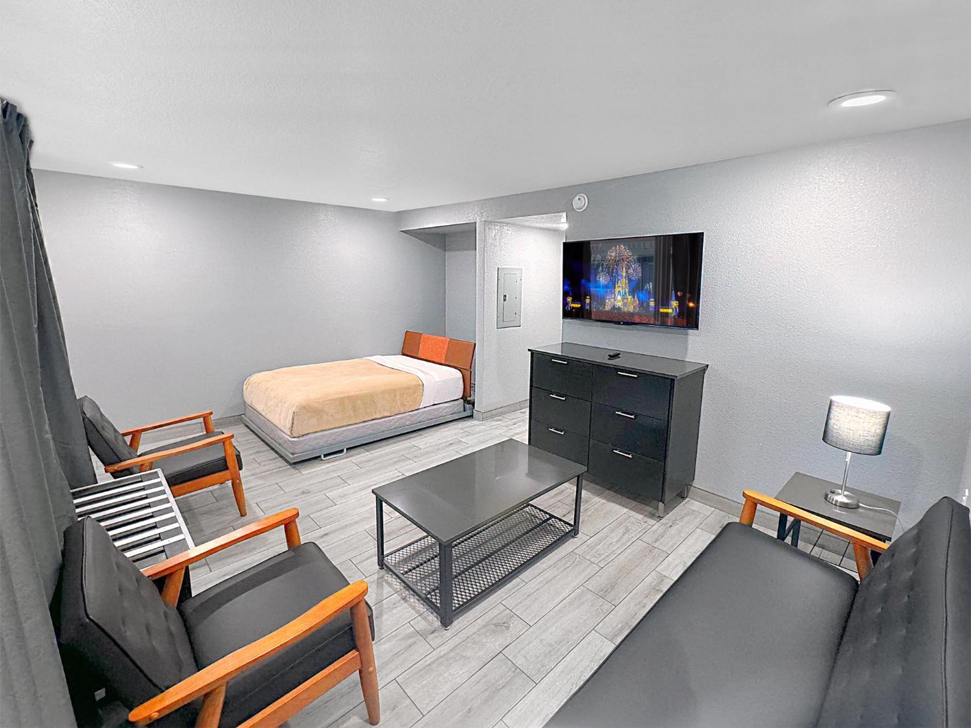 Deluxe Suite